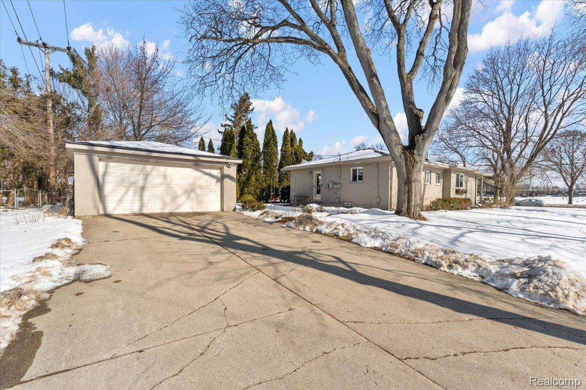 580 S Cranbrook Road