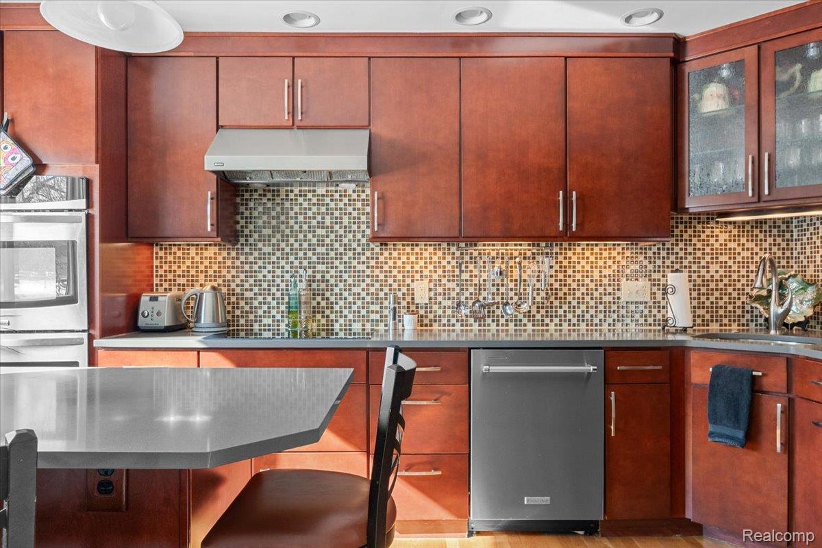 580 S Cranbrook Road