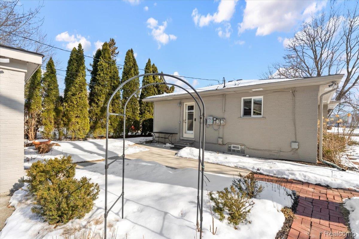 580 S Cranbrook Road