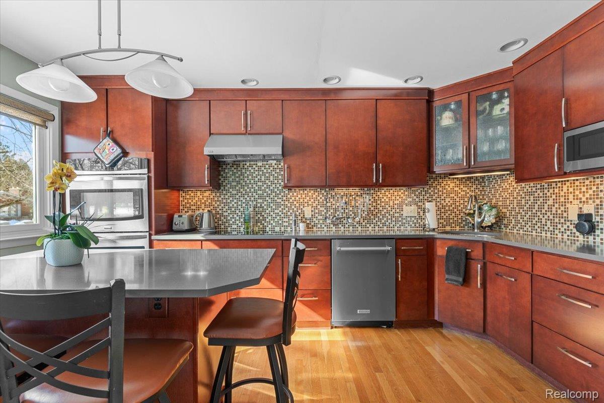 580 S Cranbrook Road