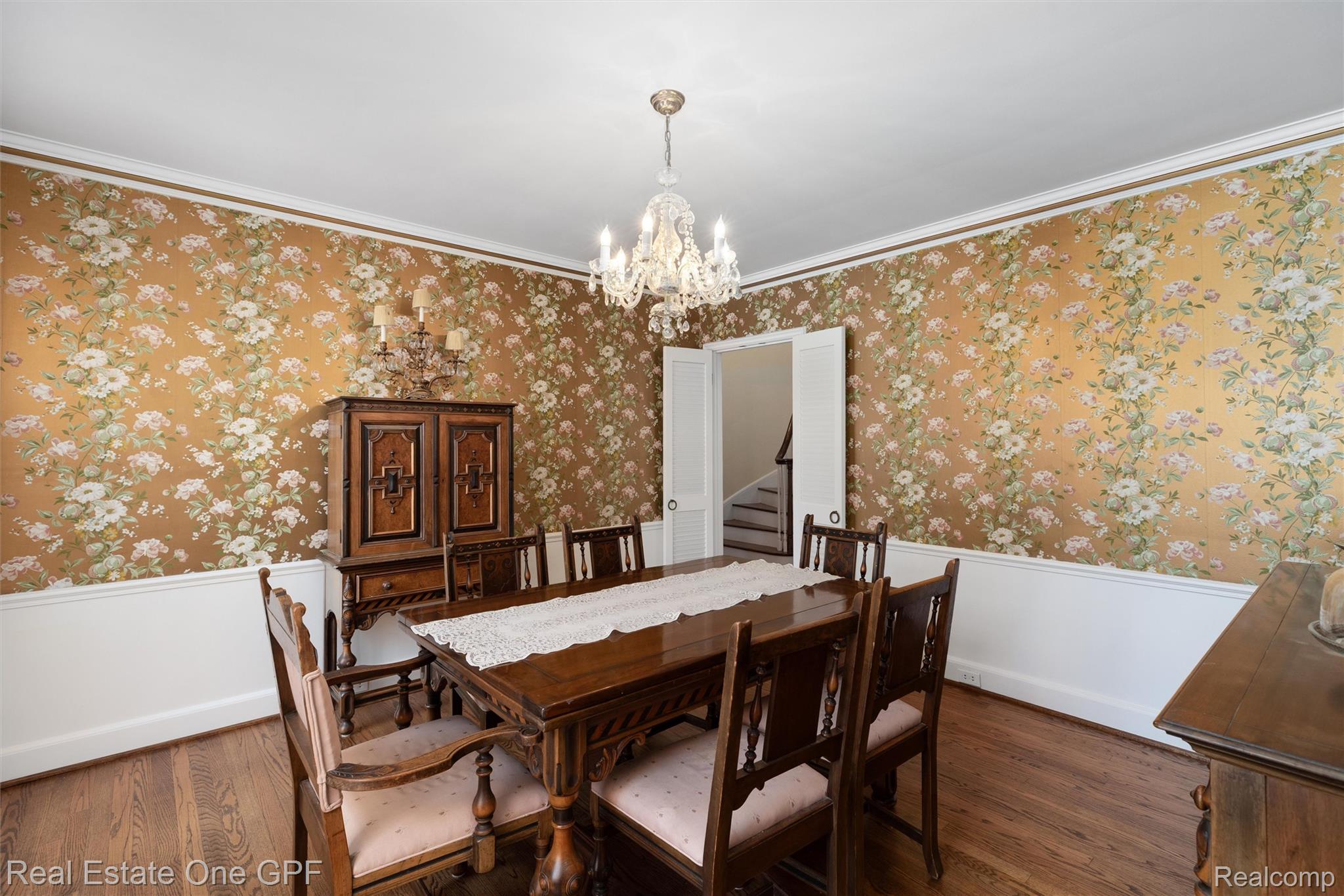 636 Middlesex Road