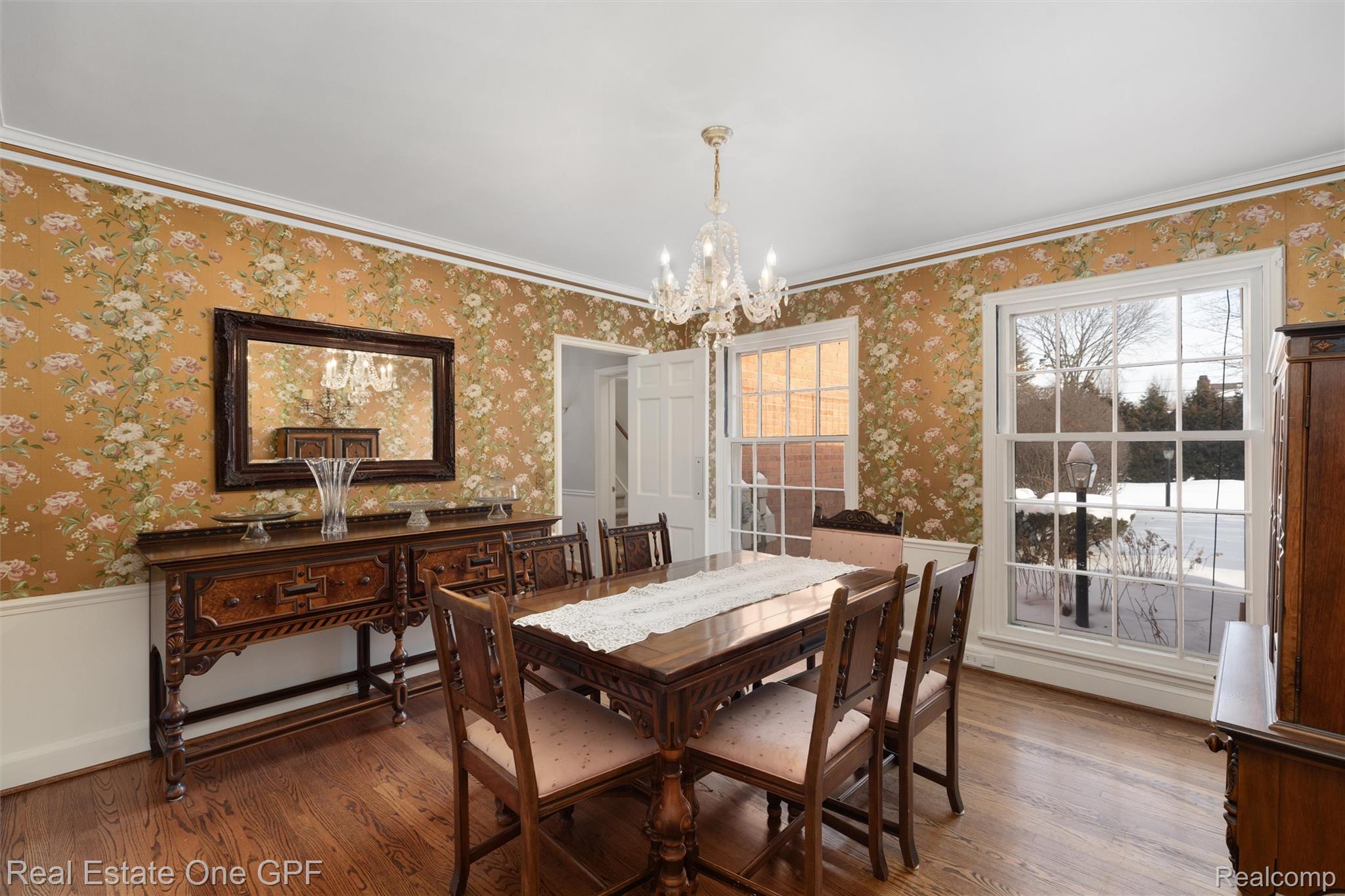 636 Middlesex Road