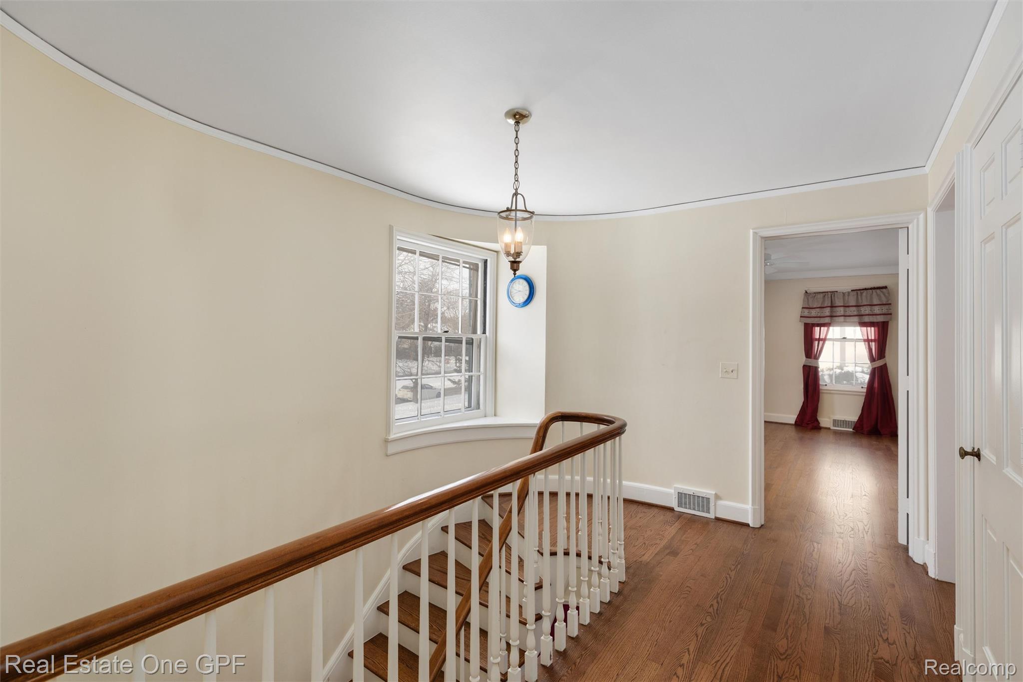 636 Middlesex Road