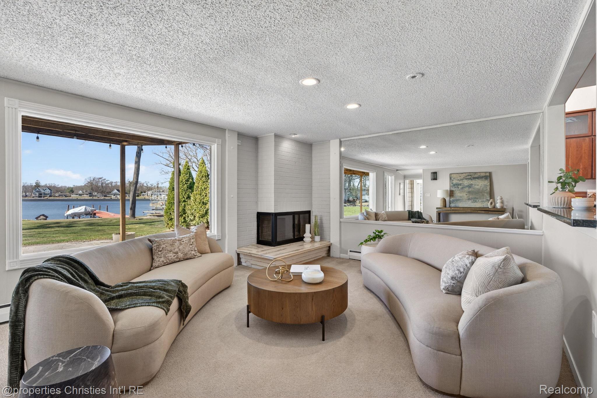 2323 Solano Drive