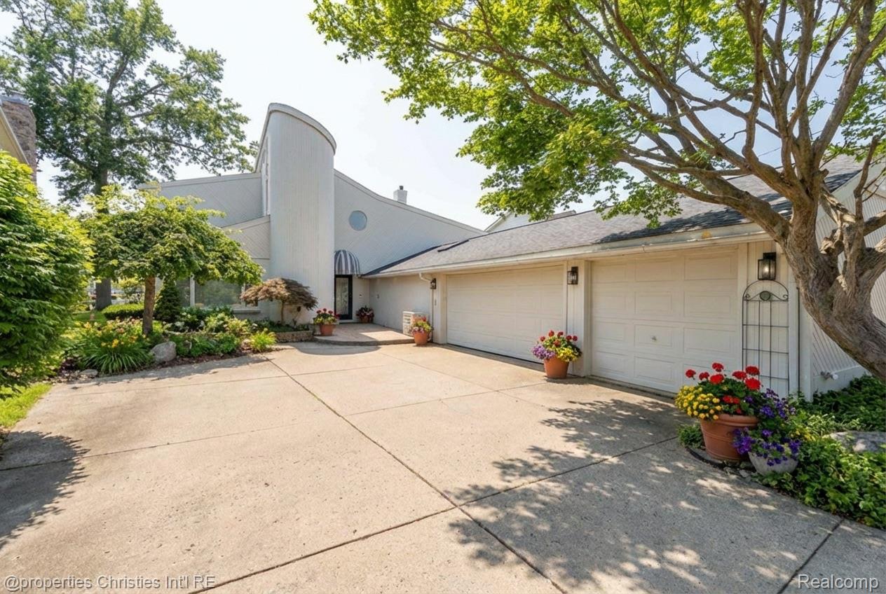 2323 Solano Drive
