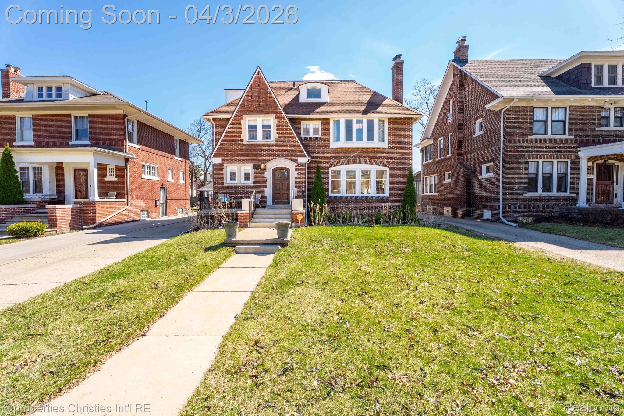 1675 Chicago Boulevard