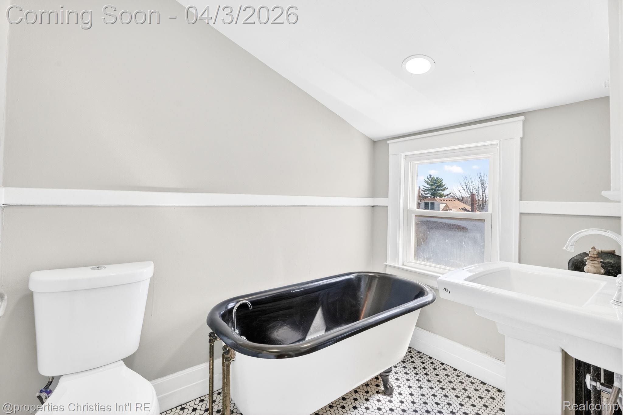 1675 Chicago Boulevard