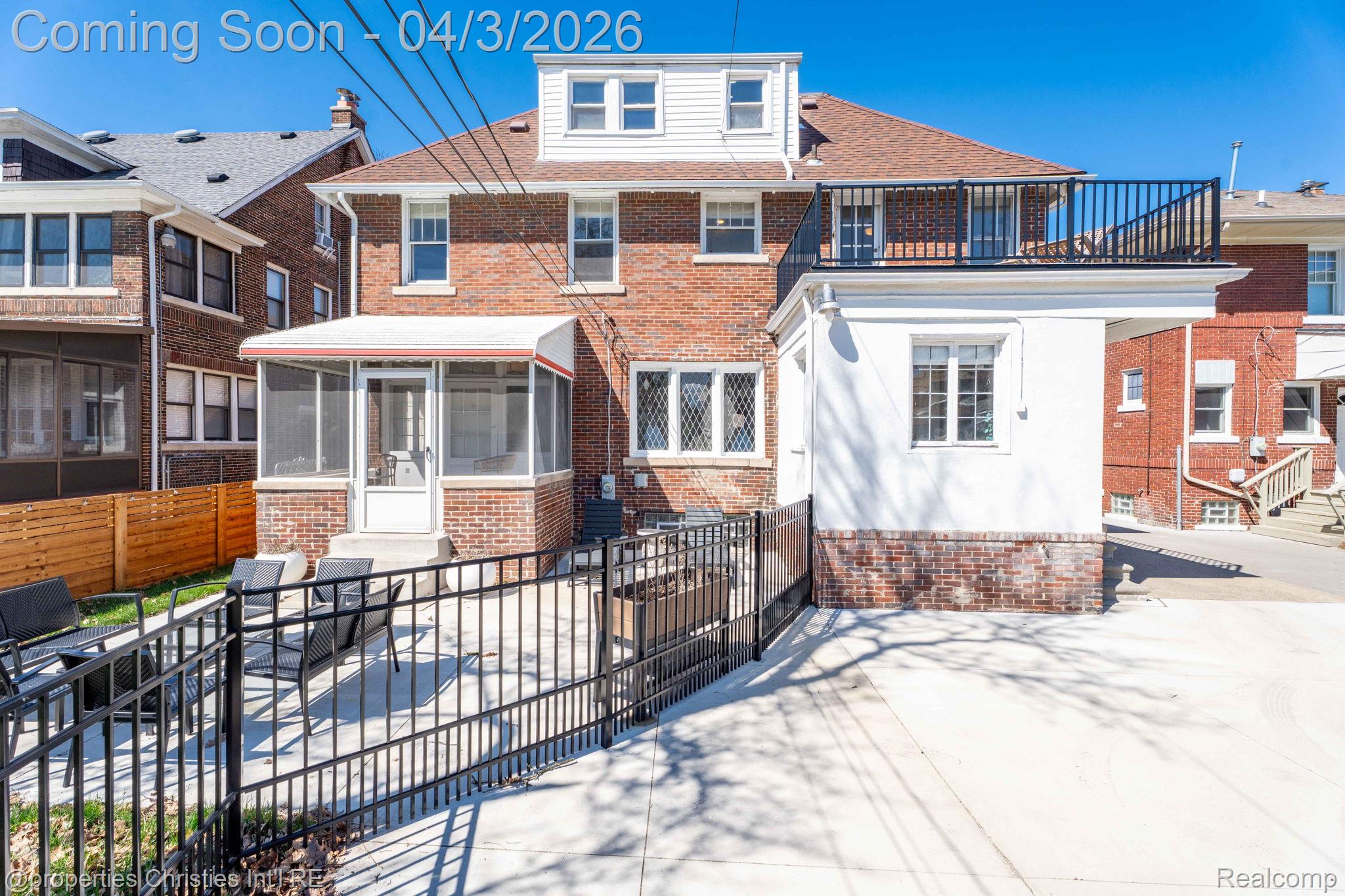 1675 Chicago Boulevard