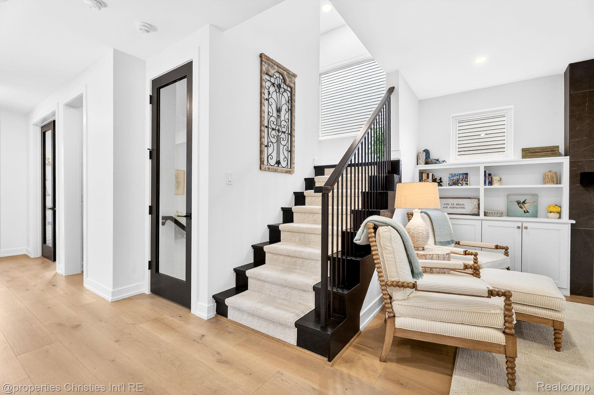 2647 Dorchester Road