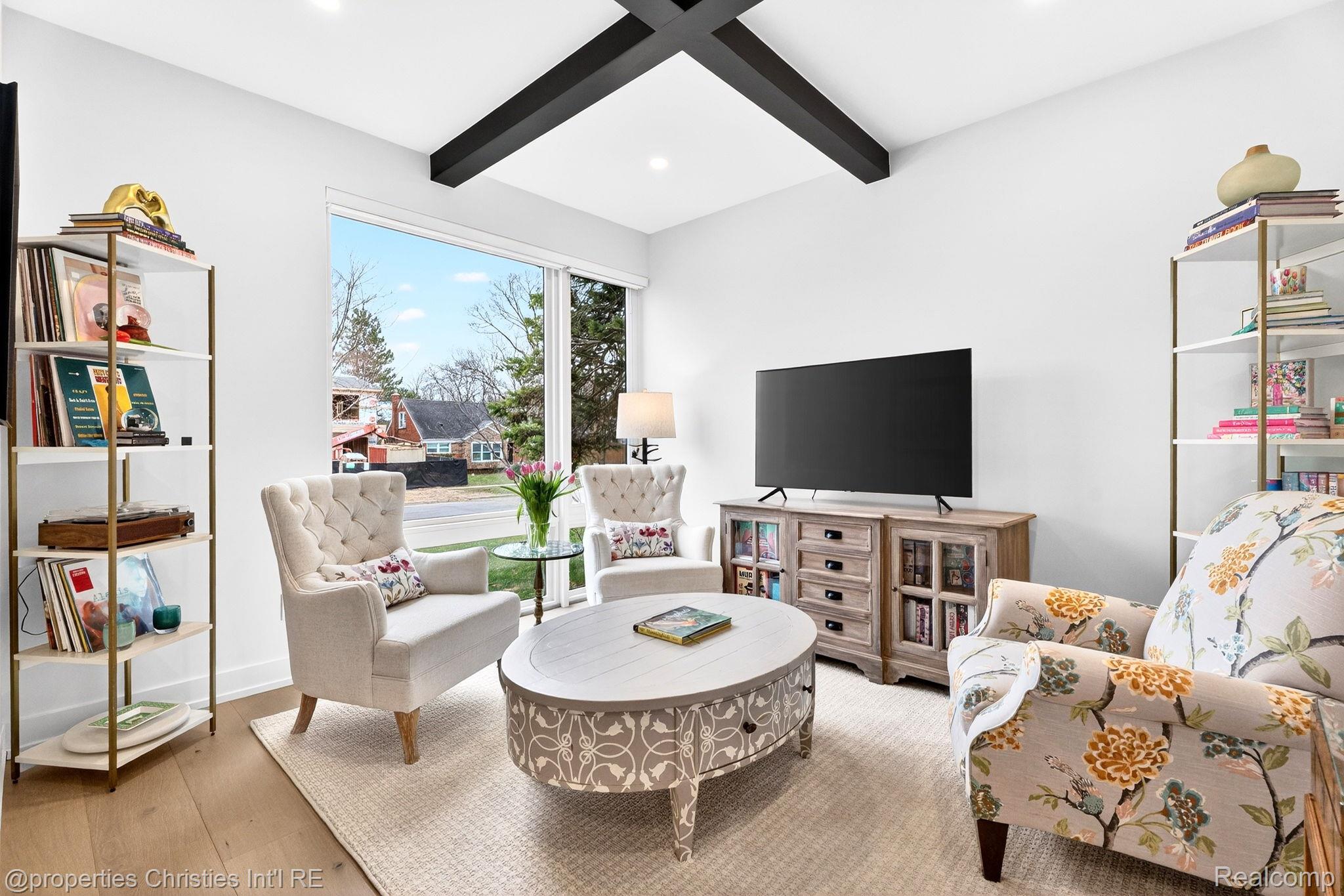 2647 Dorchester Road