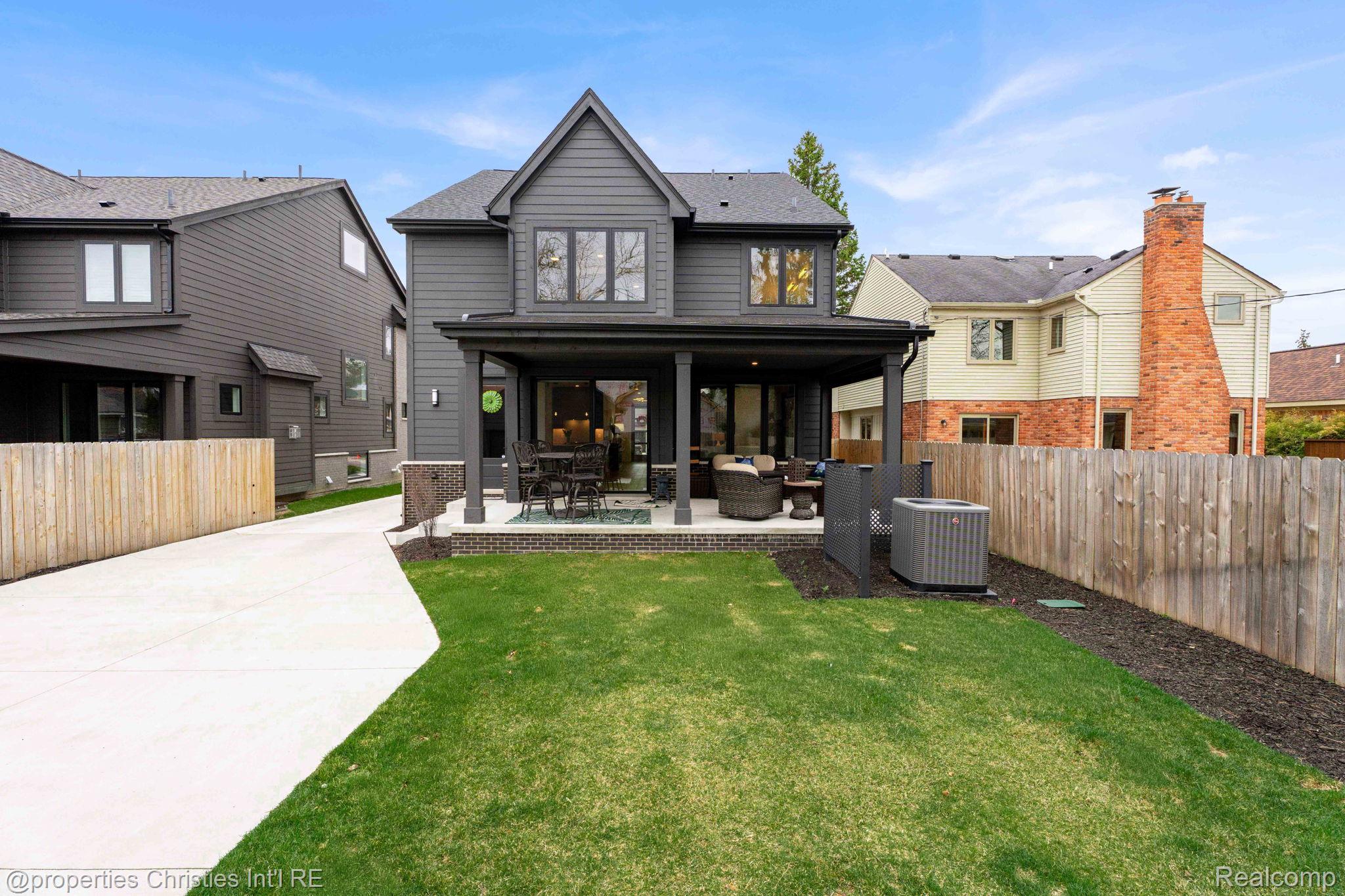 2647 Dorchester Road
