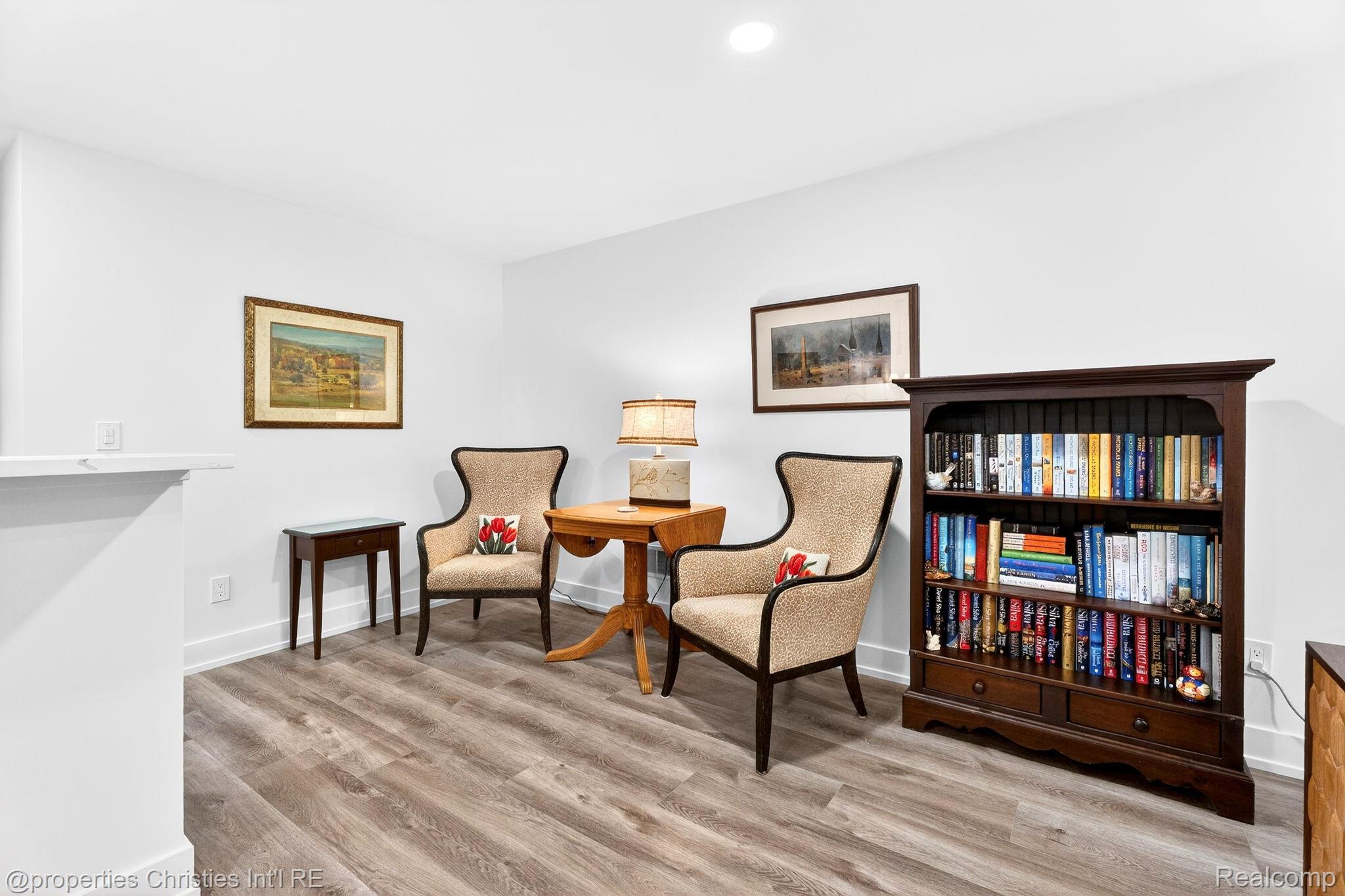 2647 Dorchester Road