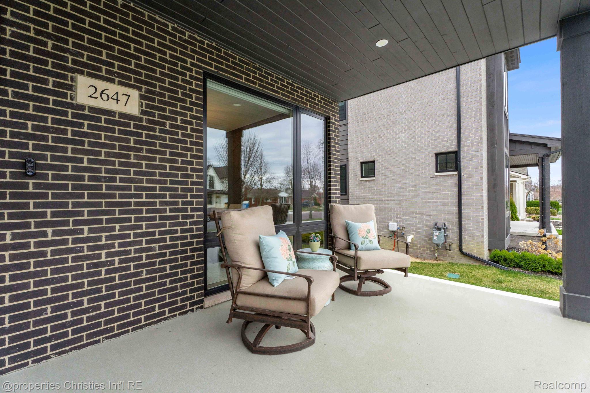 2647 Dorchester Road