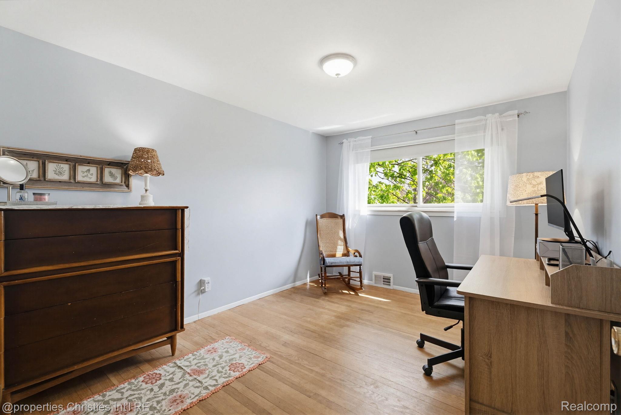 8648 Tamarack Drive