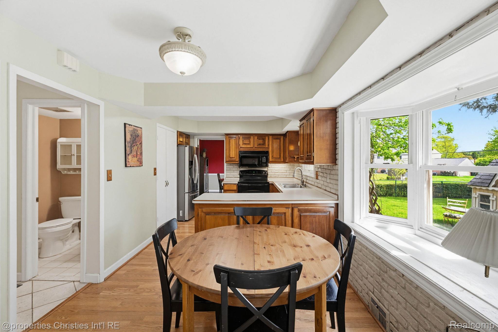 8648 Tamarack Drive