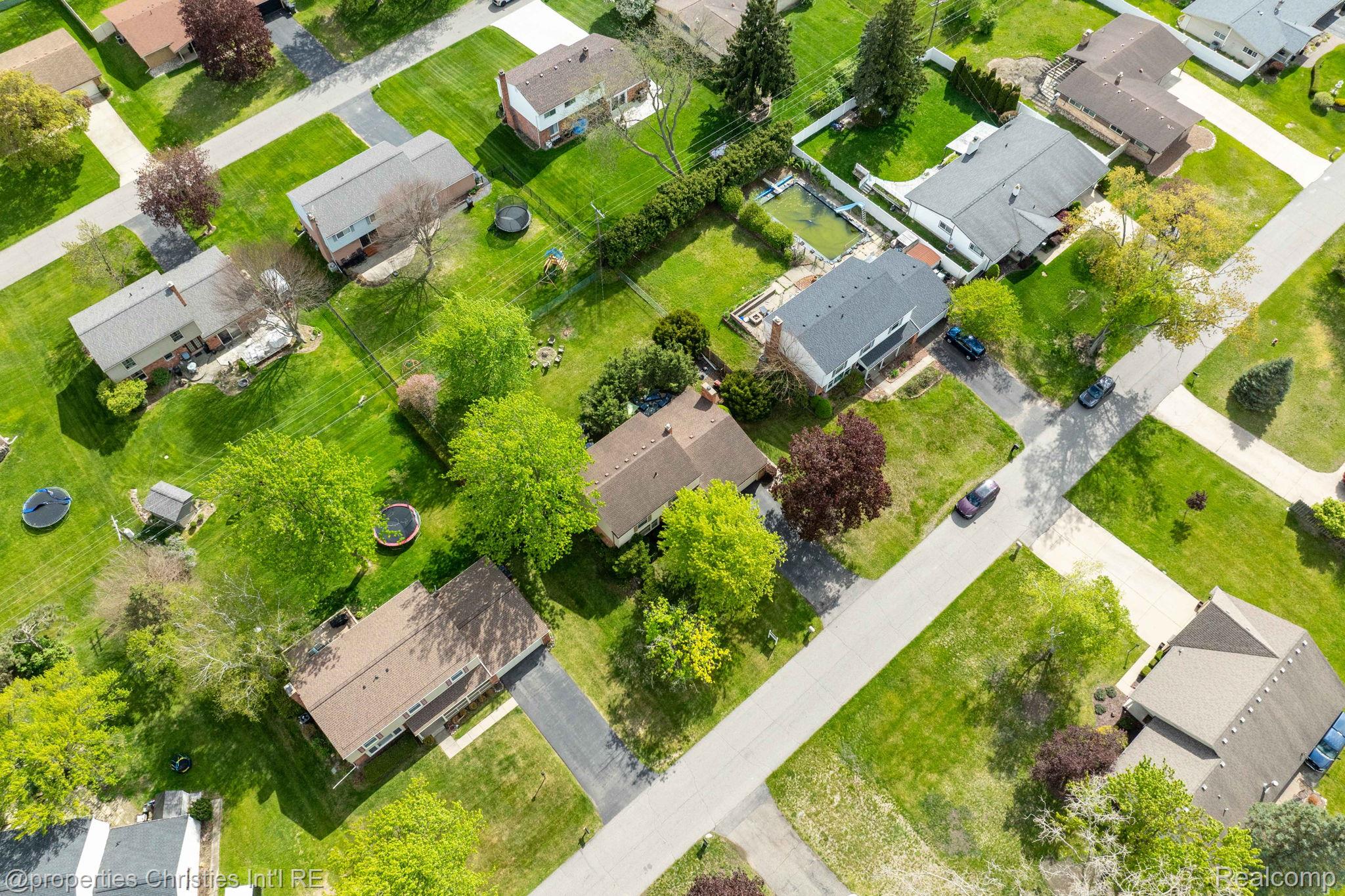 8648 Tamarack Drive