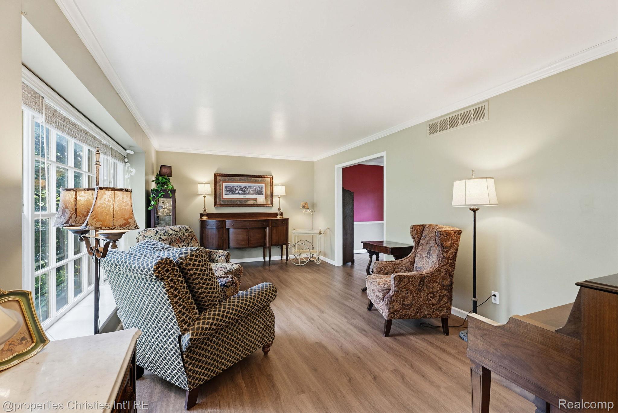 8648 Tamarack Drive