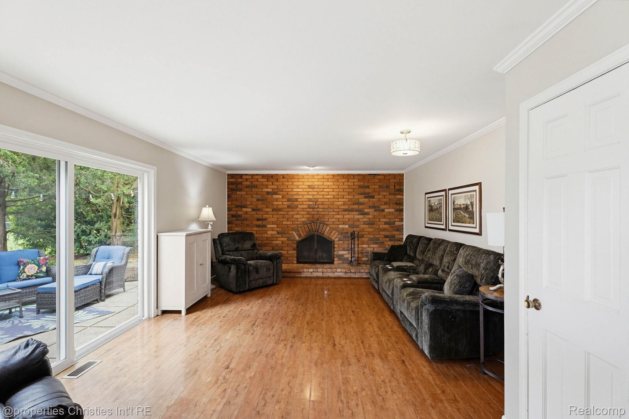 8648 Tamarack Drive