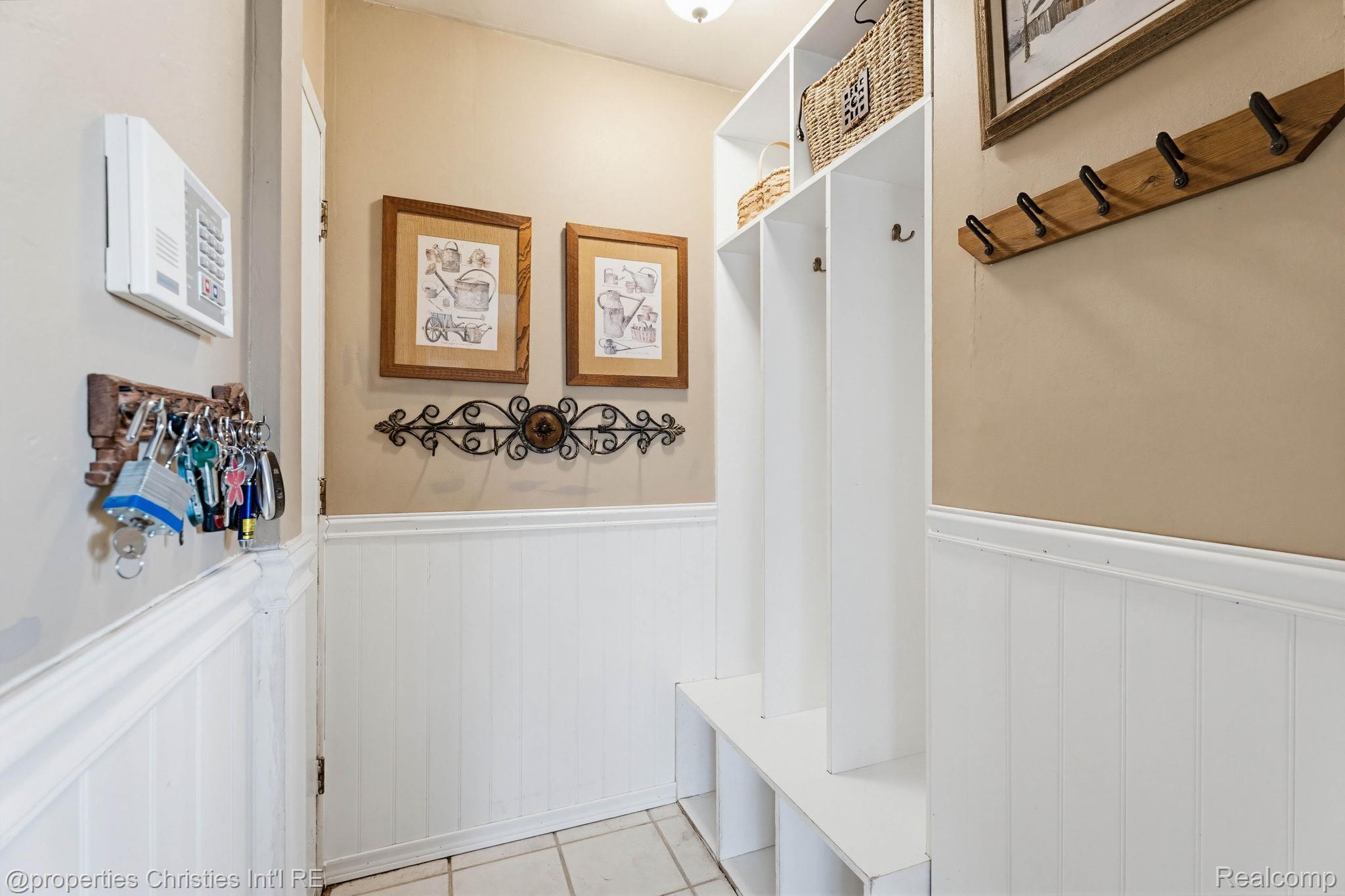 8648 Tamarack Drive