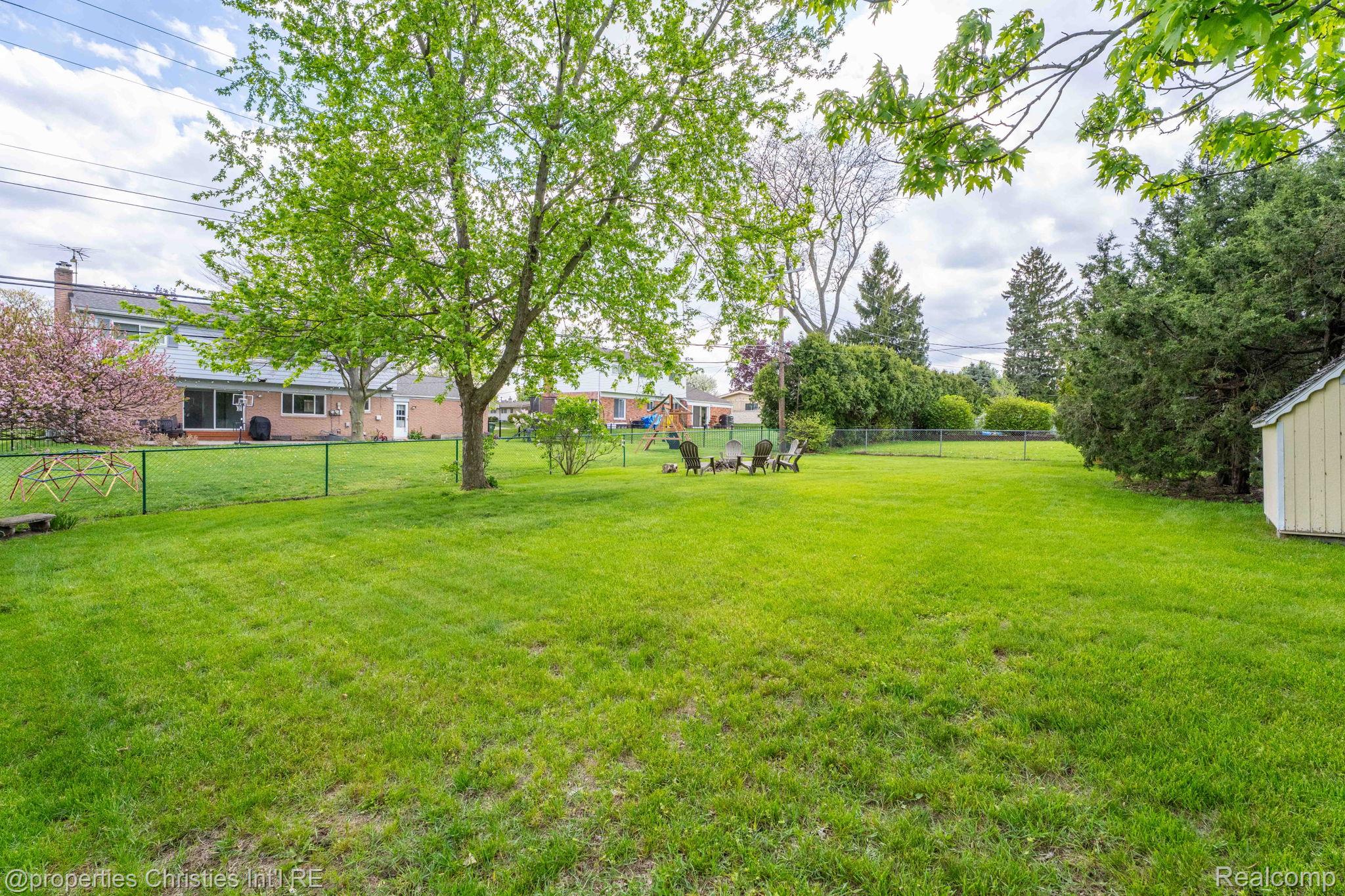 8648 Tamarack Drive