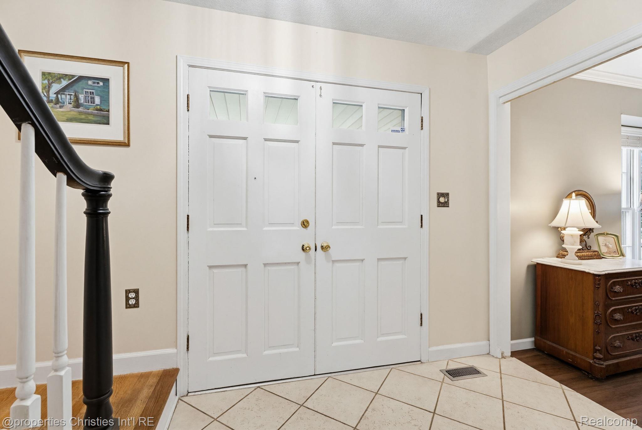8648 Tamarack Drive