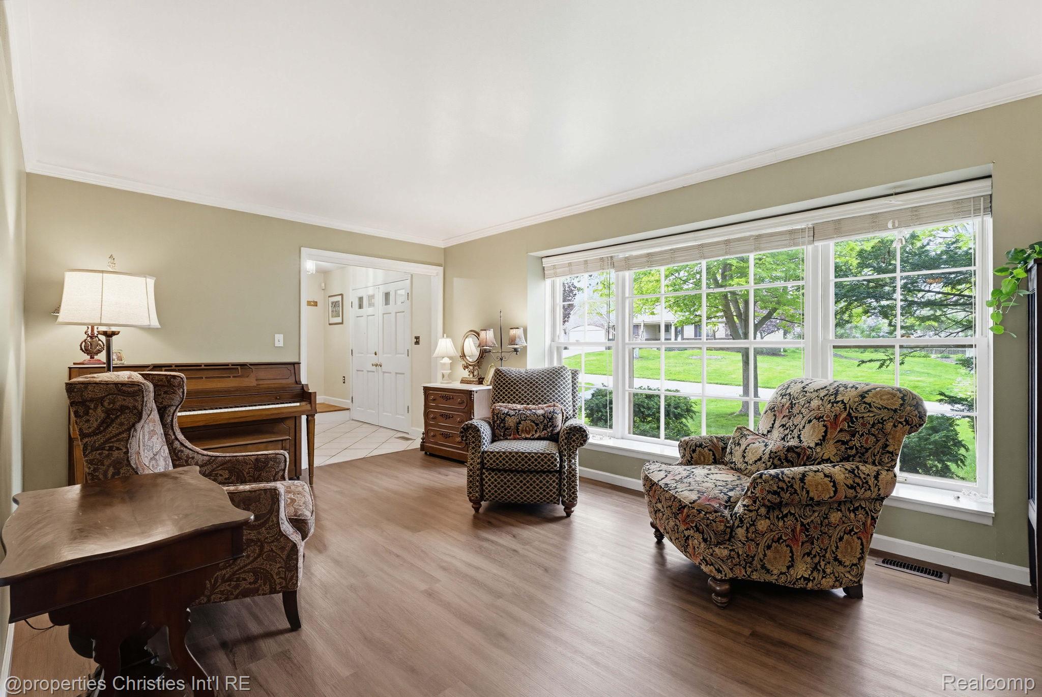 8648 Tamarack Drive