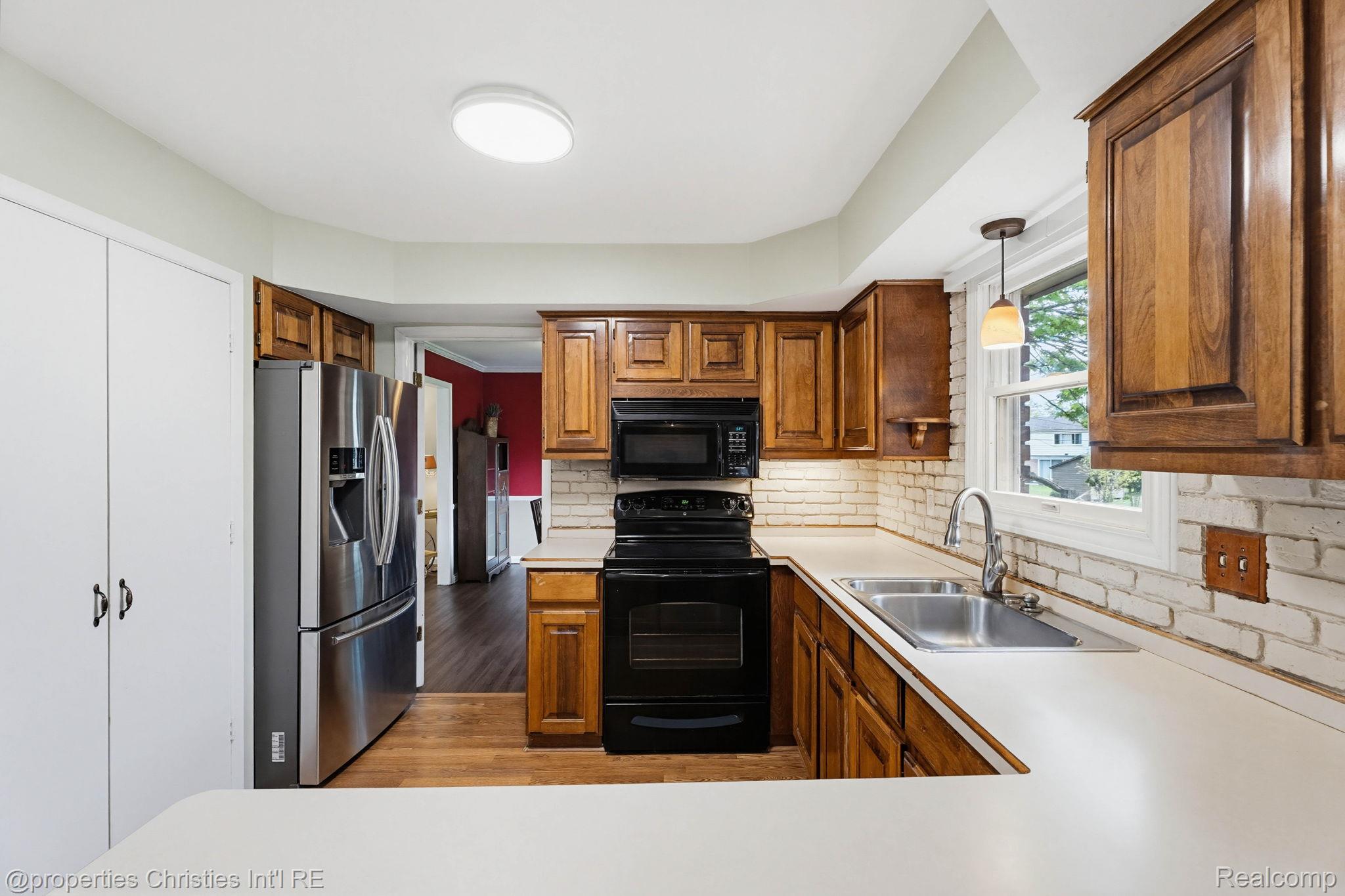 8648 Tamarack Drive