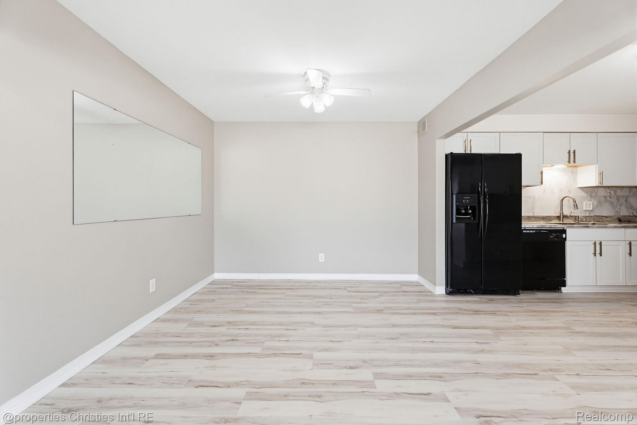 8700 Common Road