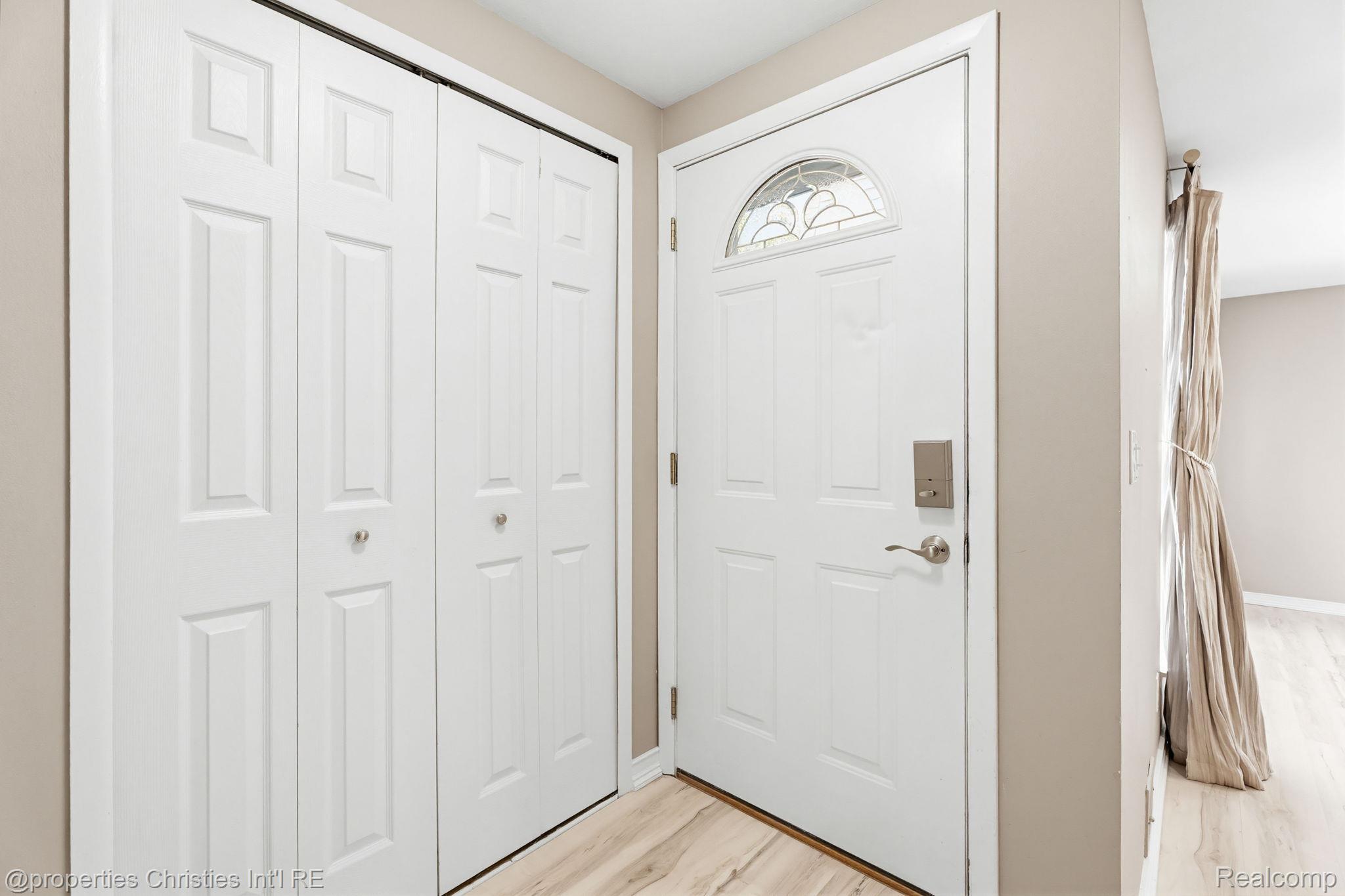8700 Common Road
