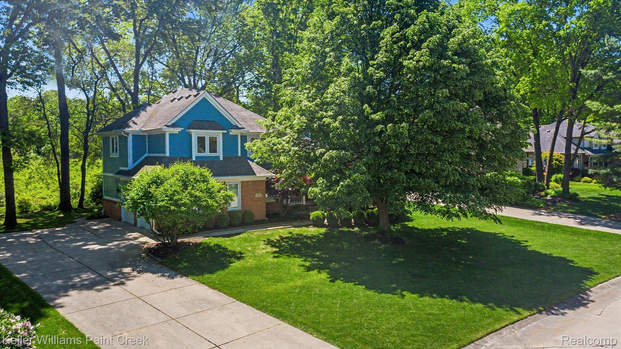 1091 American Elm Street