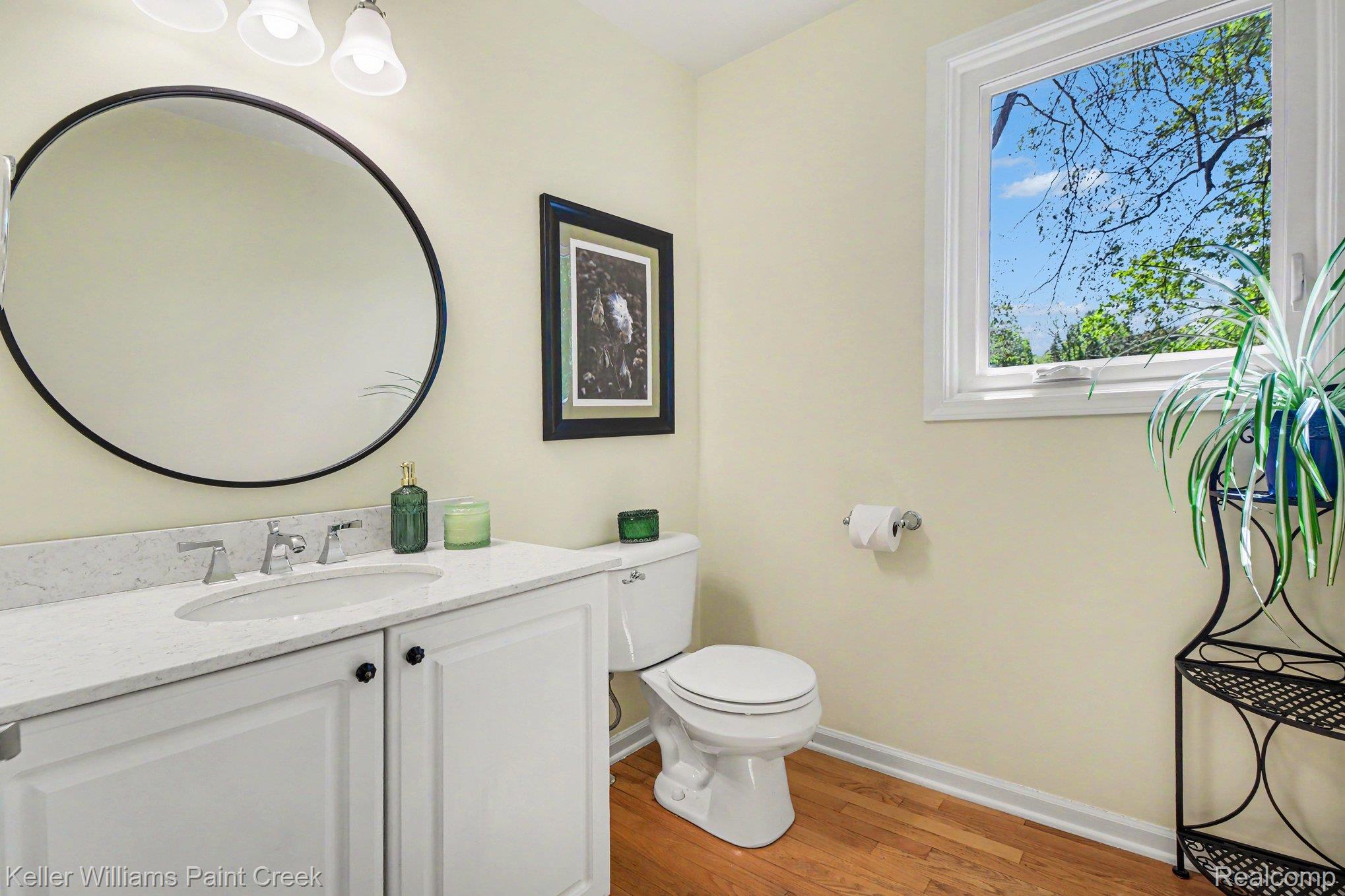 1091 American Elm Street