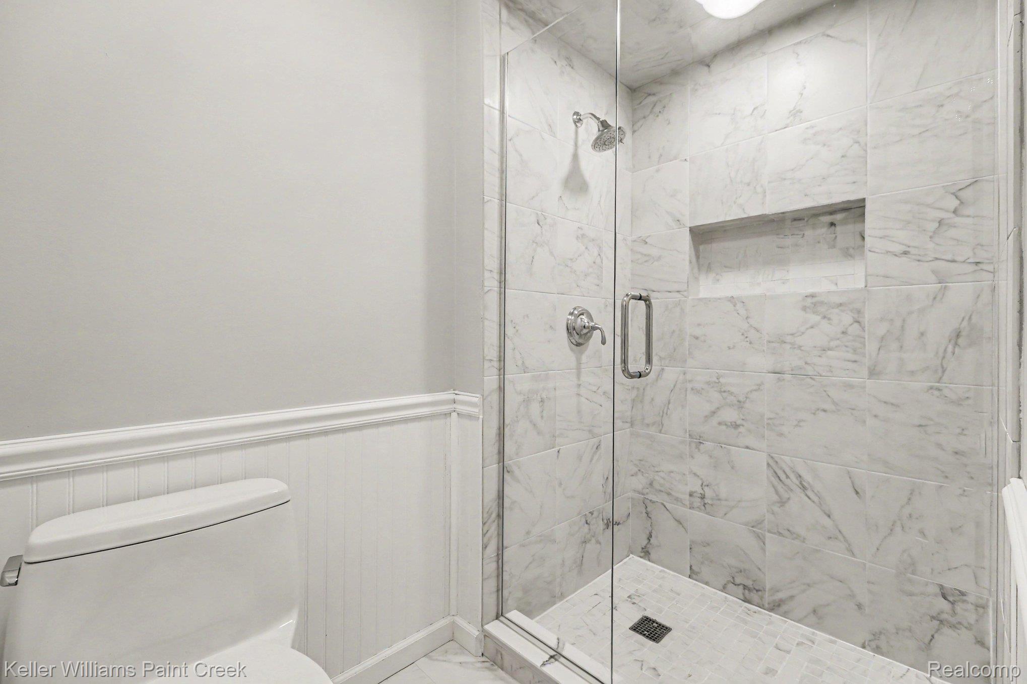 1091 American Elm Street