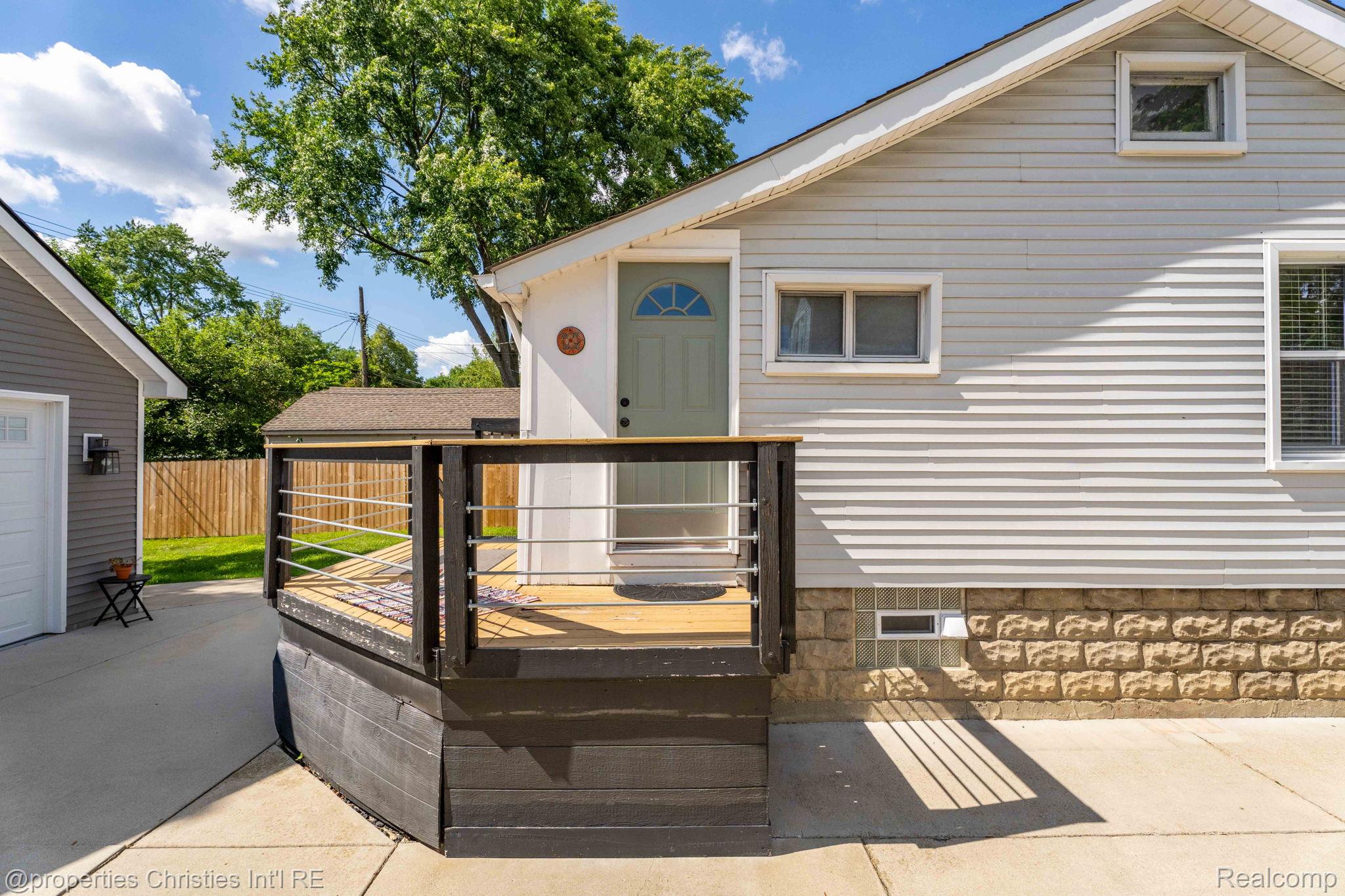 3059 Griffith Avenue