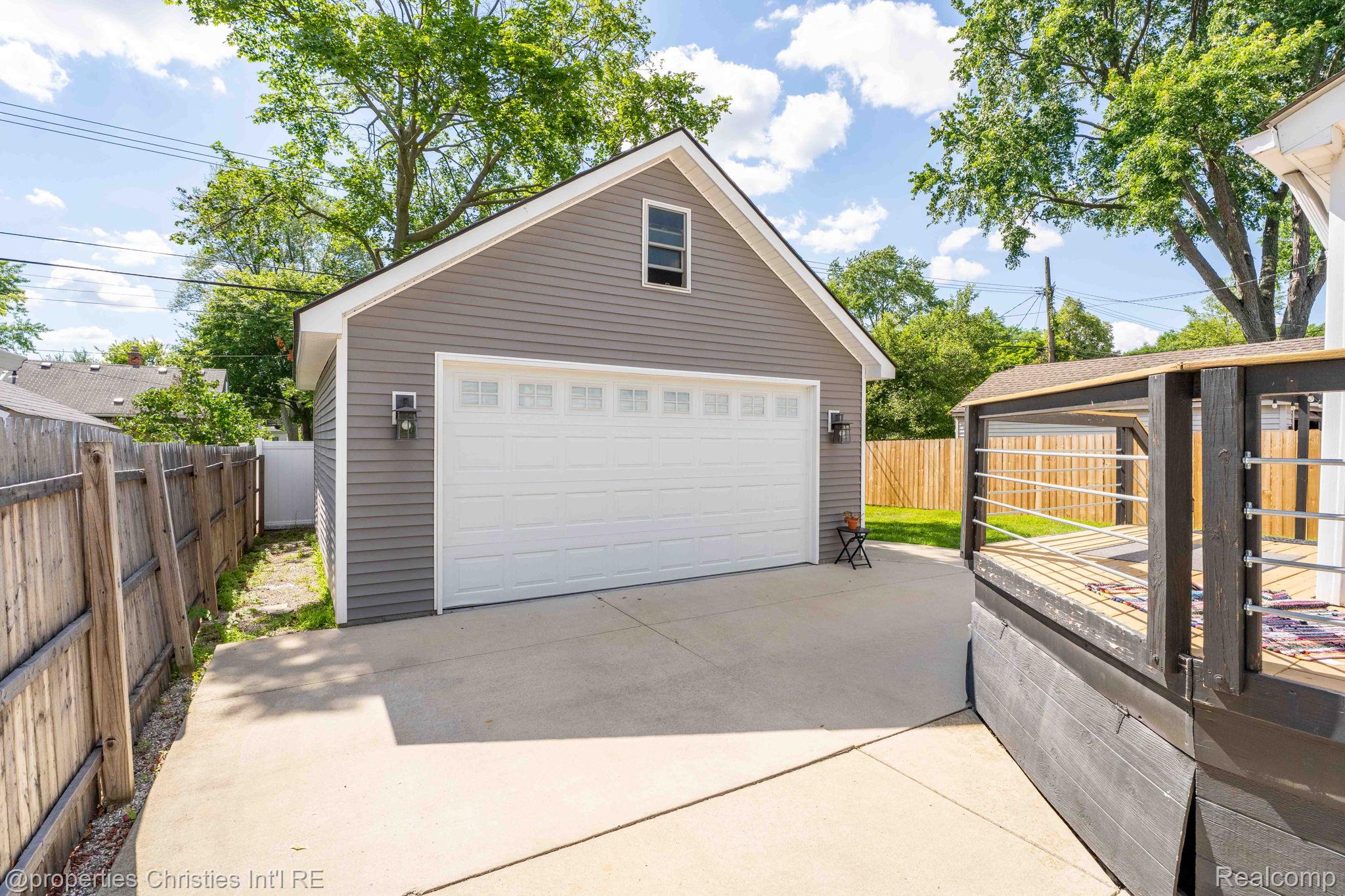 3059 Griffith Avenue