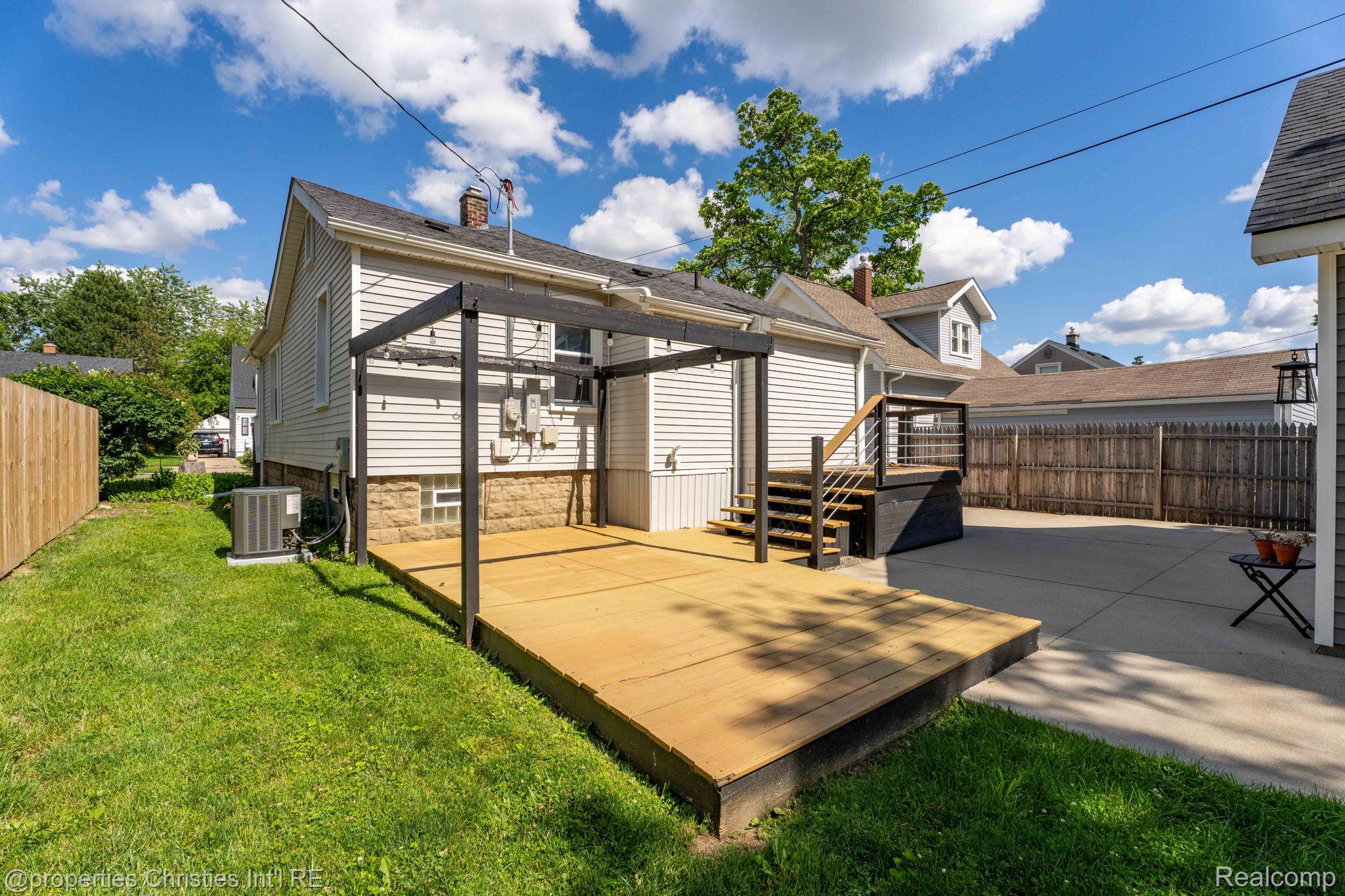 3059 Griffith Avenue
