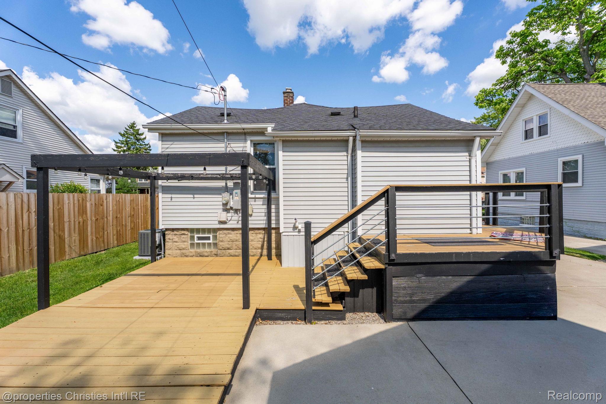 3059 Griffith Avenue