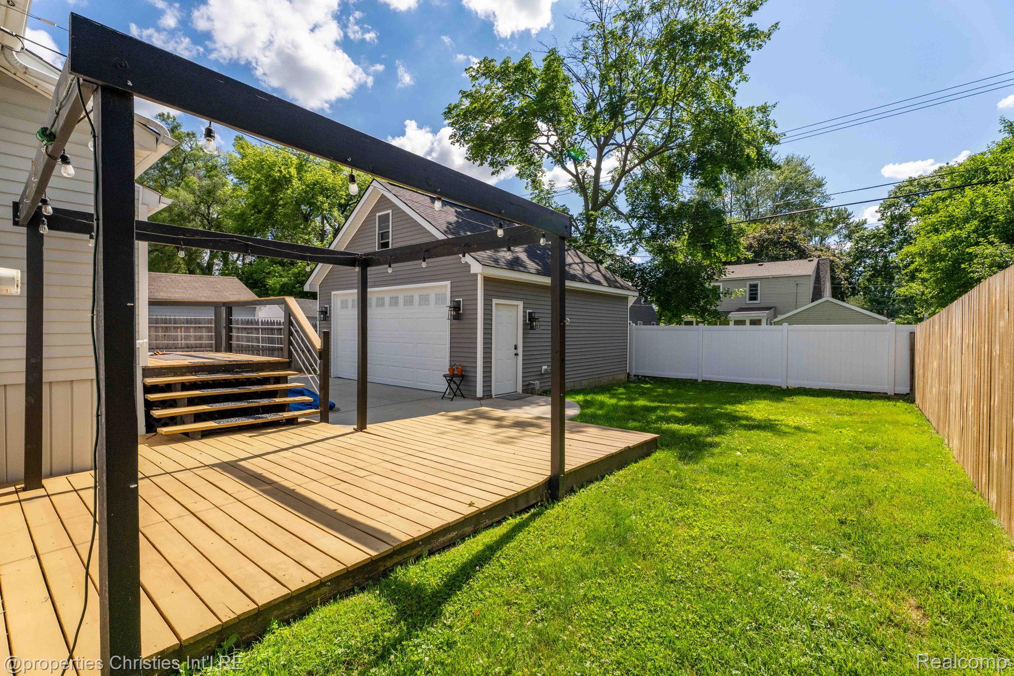 3059 Griffith Avenue