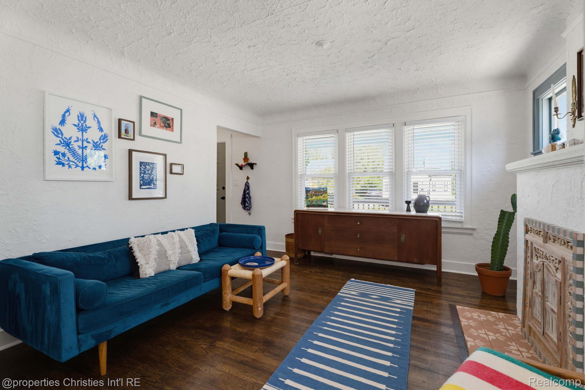 3059 Griffith Avenue