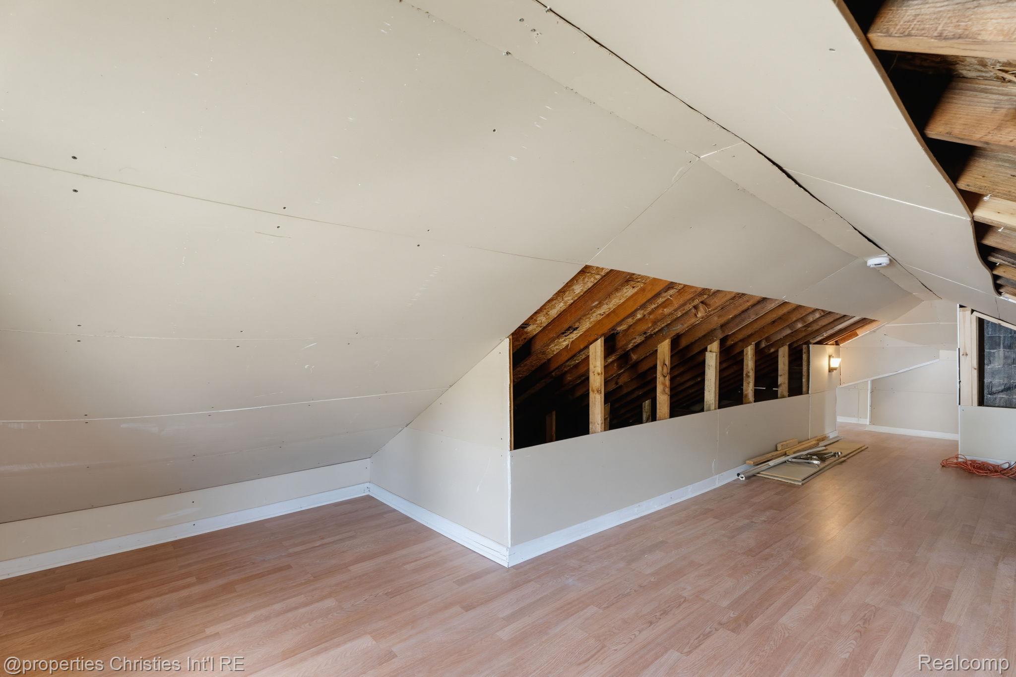 3059 Griffith Avenue