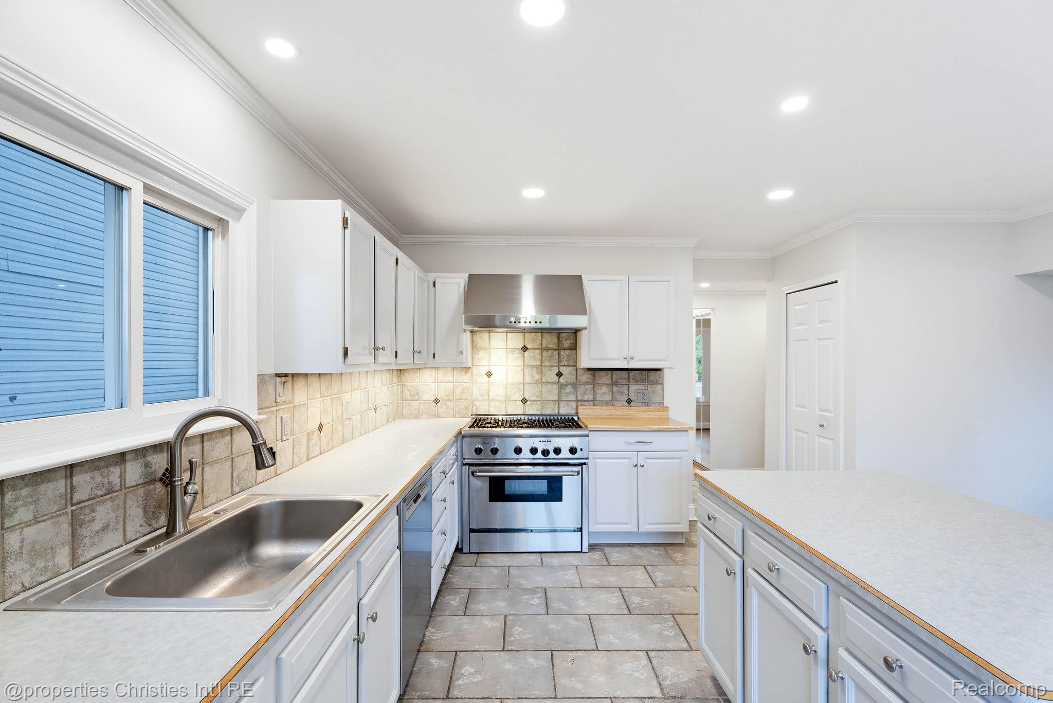 321 Fisher Court
