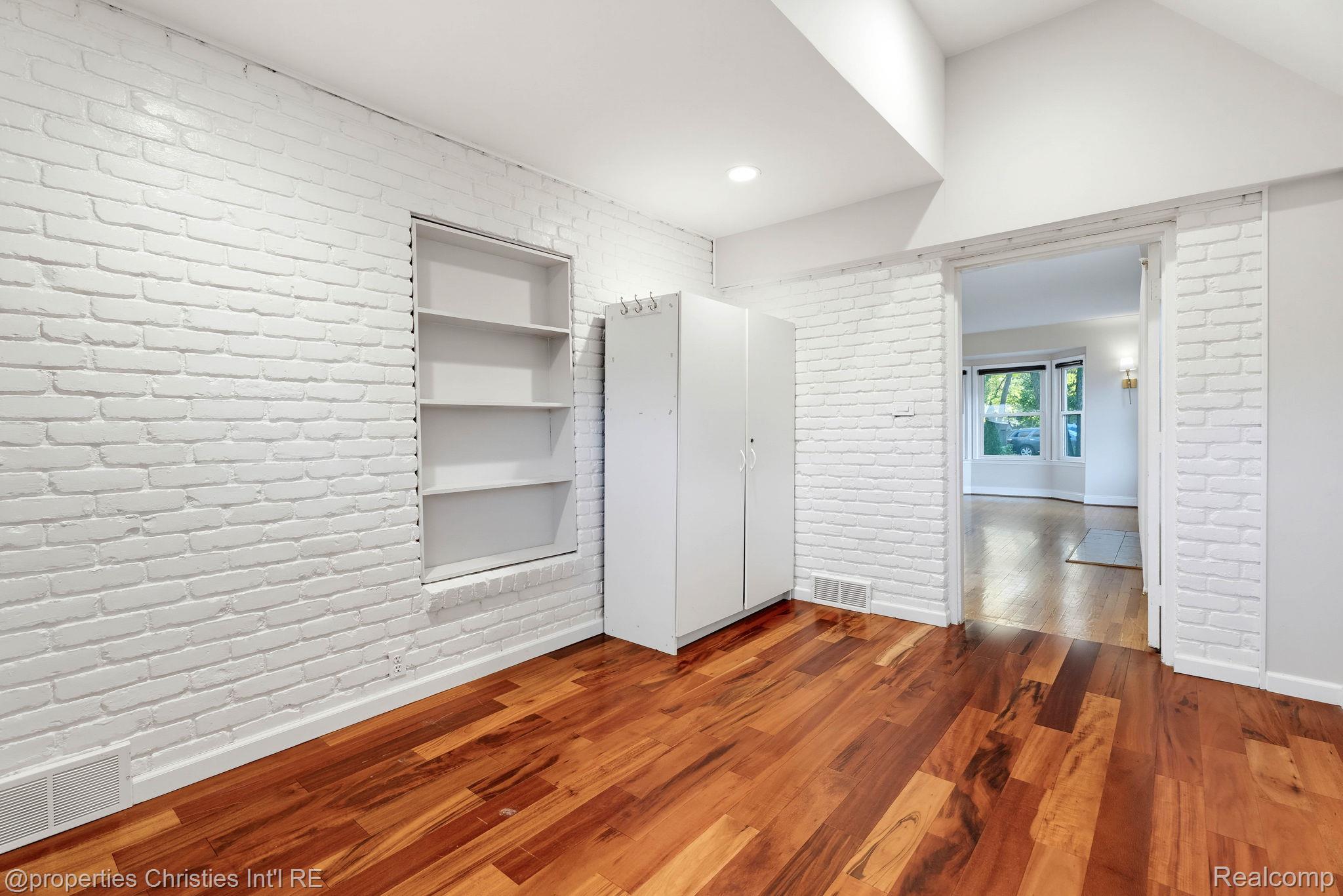 321 Fisher Court