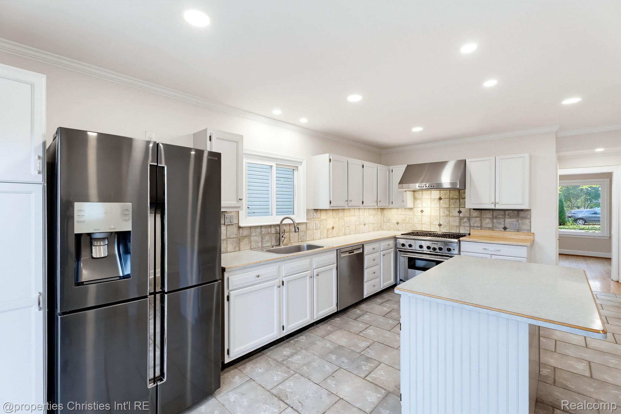 321 Fisher Court