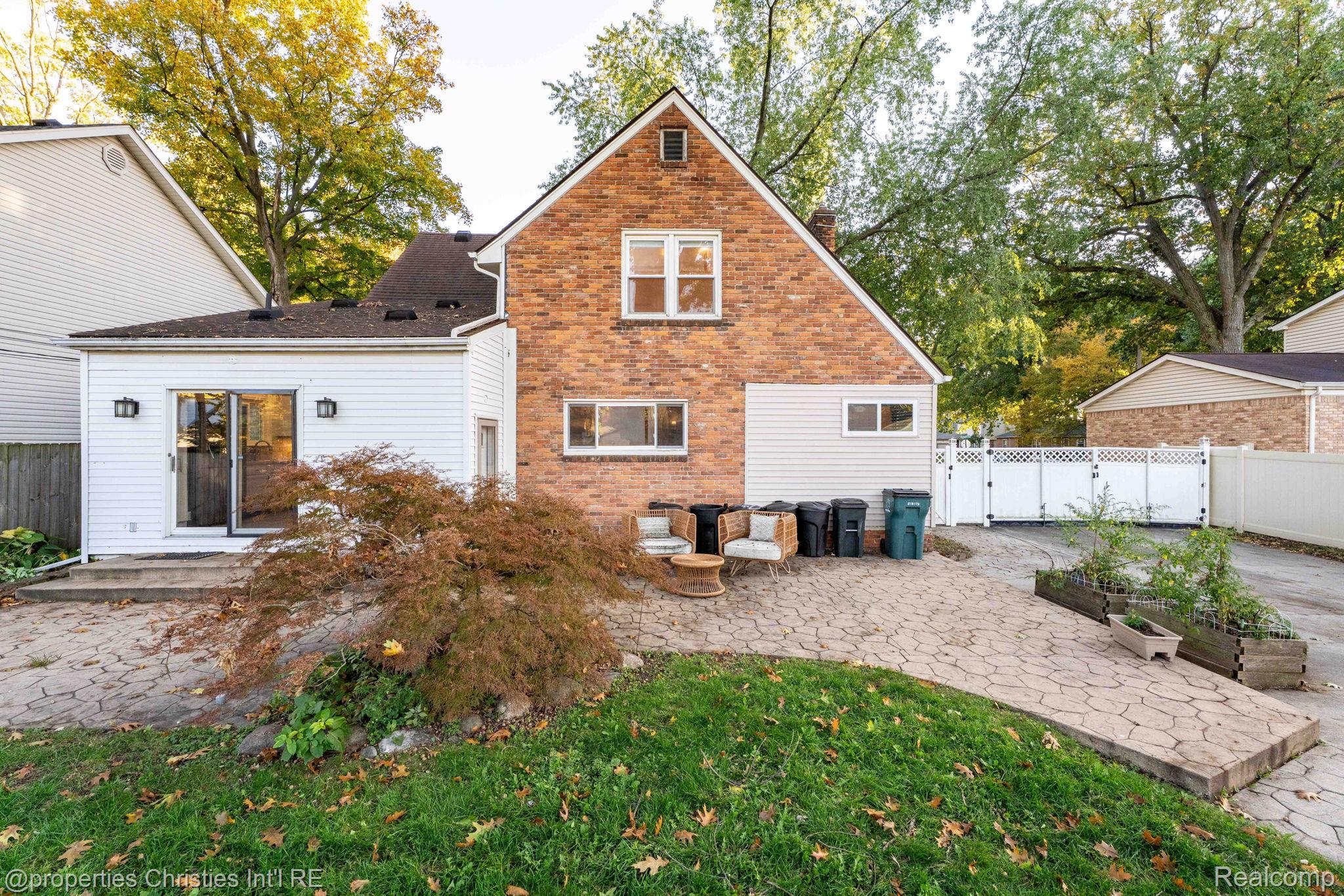 321 Fisher Court