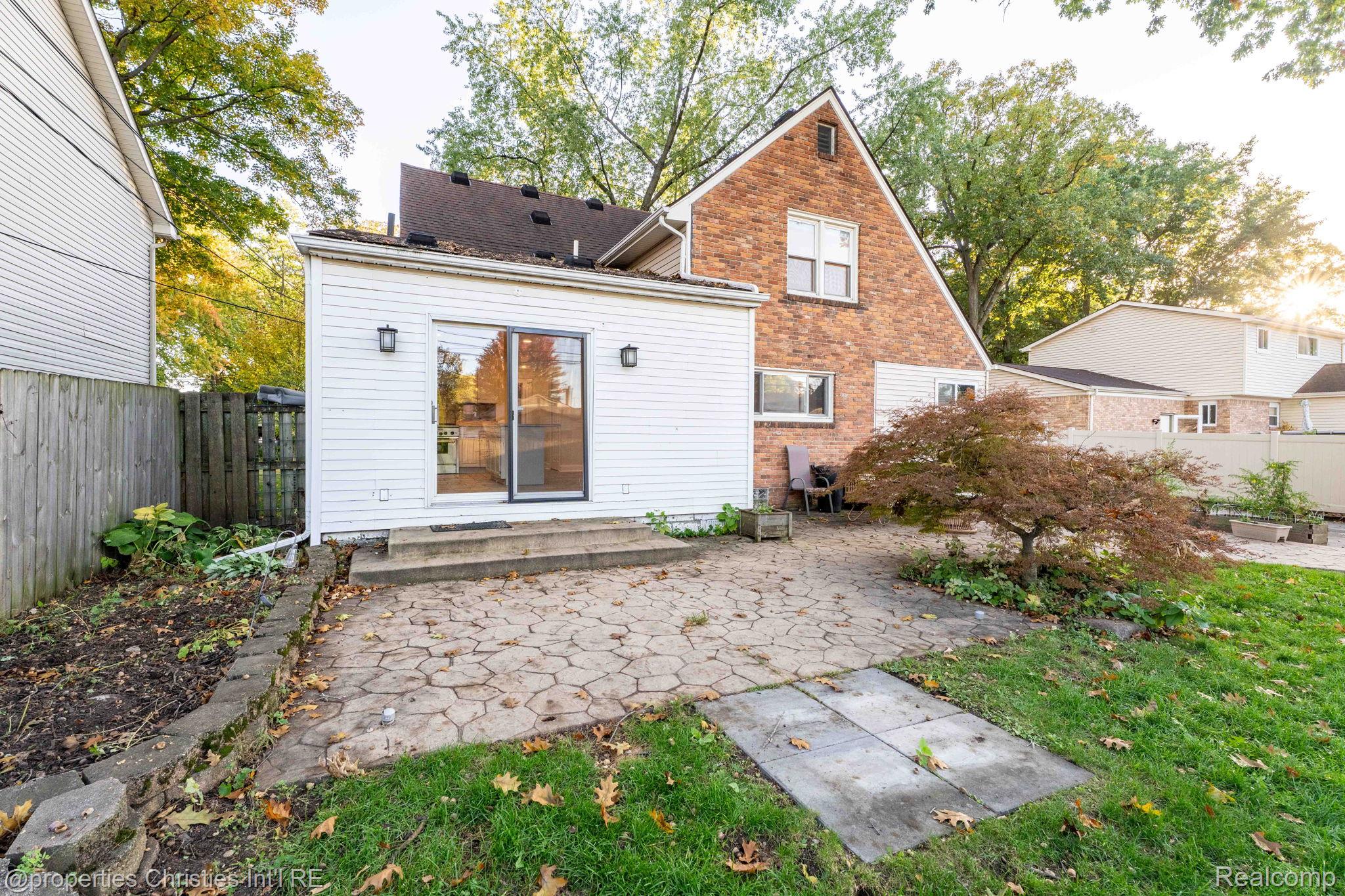 321 Fisher Court