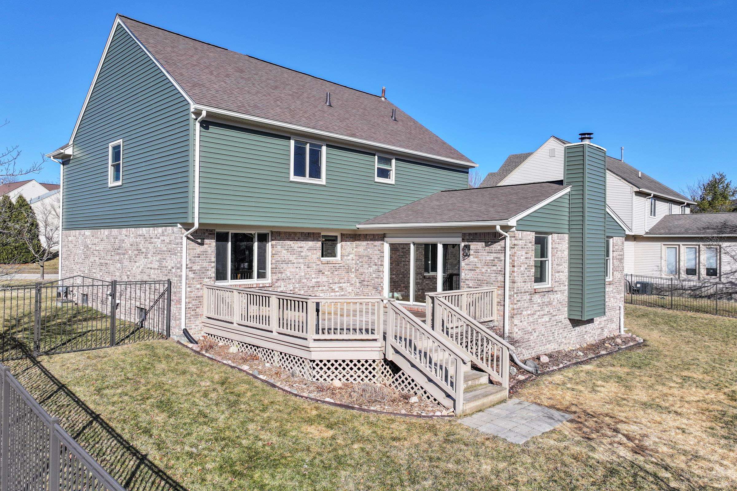 6862 Fieldstone Drive