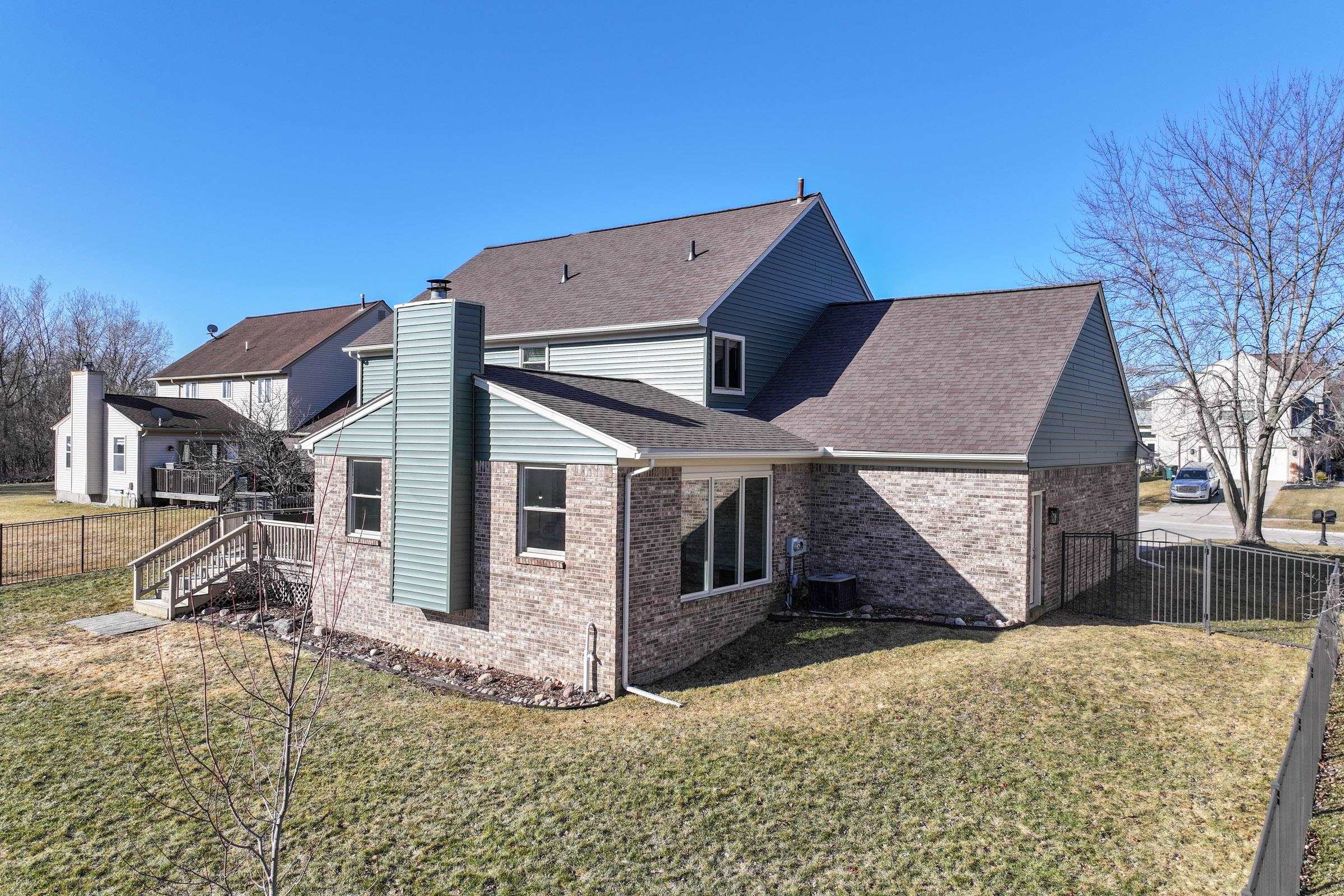 6862 Fieldstone Drive