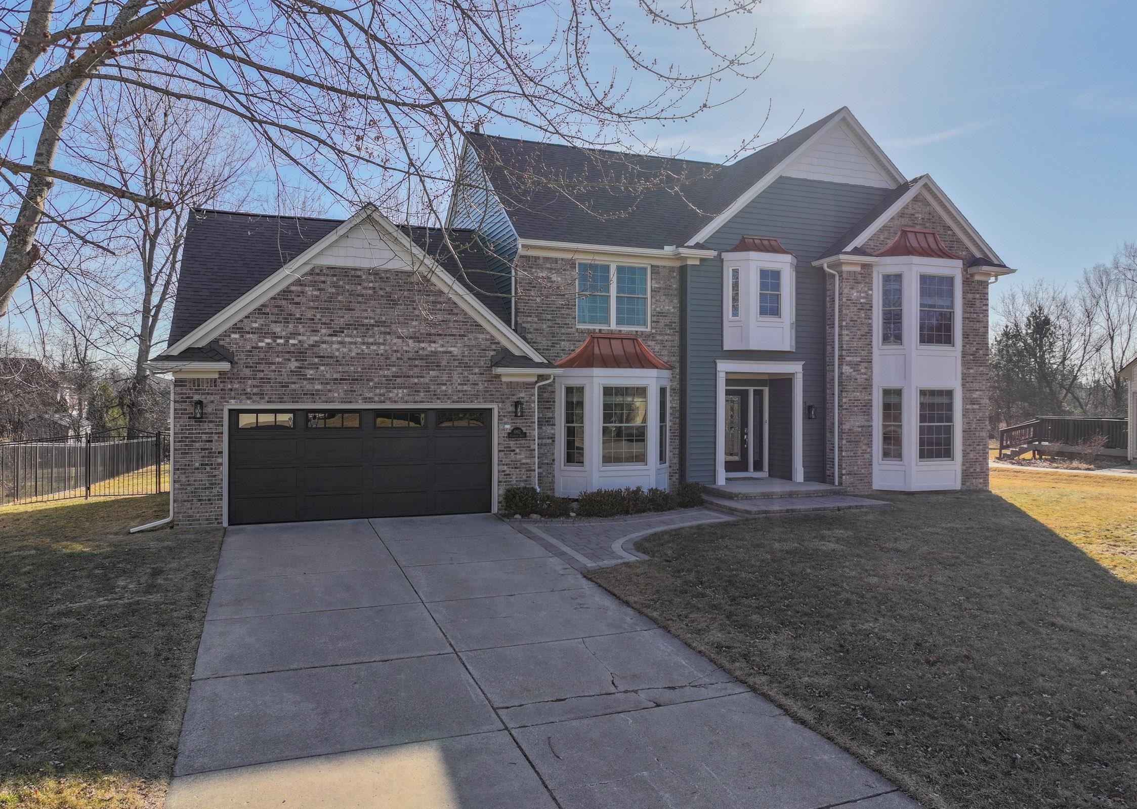 6862 Fieldstone Drive