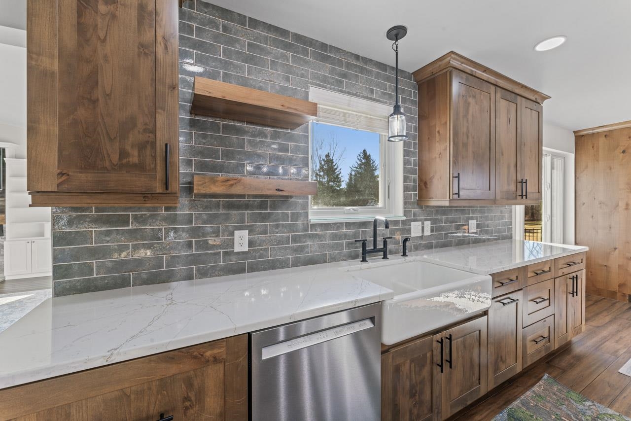 6862 Fieldstone Drive