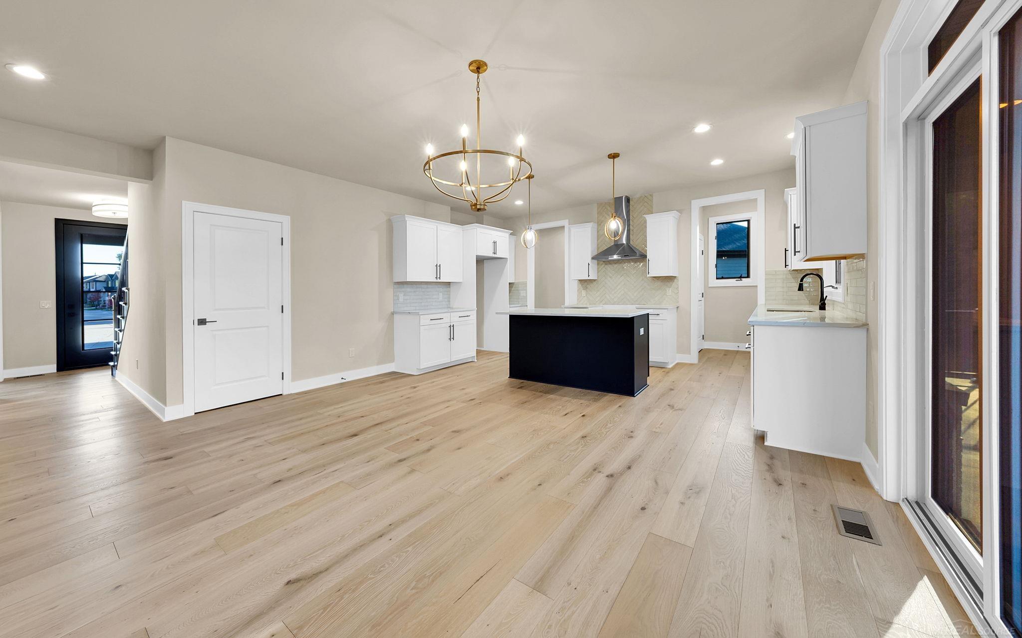 54695 Camden Court