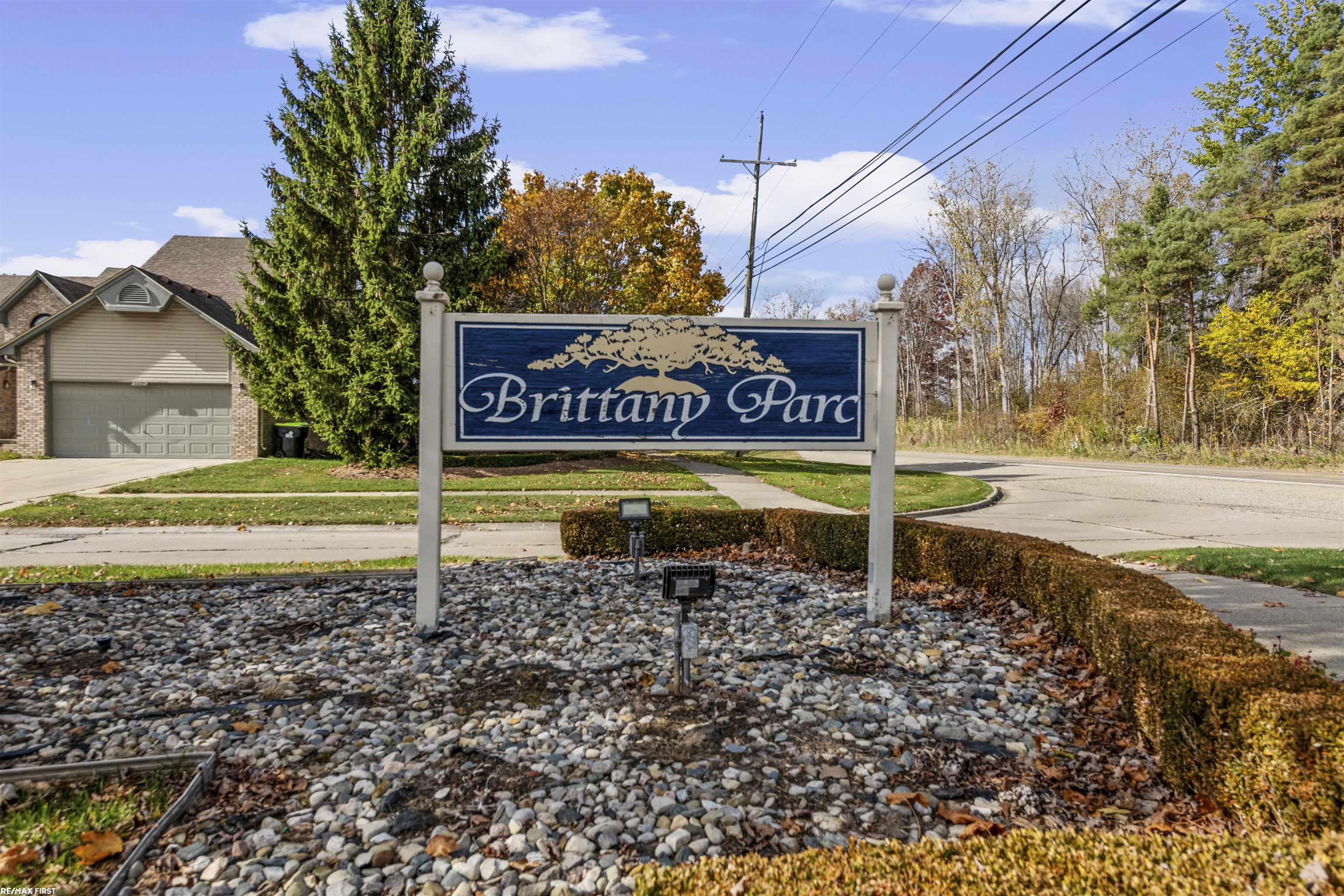 48727 Fairmont Drive